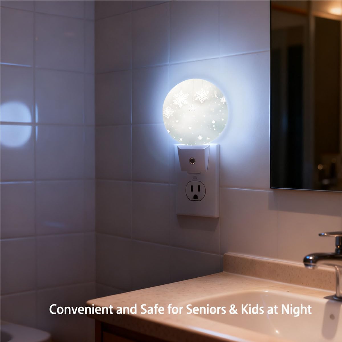 Olikked Plug-in Winter Wonder Snowflake Scene Night Light Snowy Landscape Nightlight with Dusk to Dawn Sensor, Auto On/Off 0.5W Energy-Saving LED Lighting for Men Women Boys Girls Gift