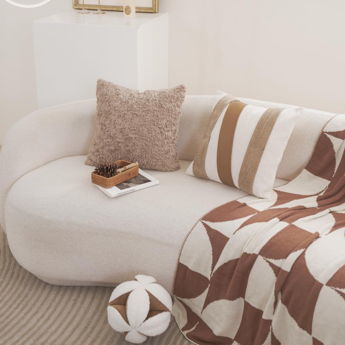 Avigers 18 x 18 Inch Patchwork Pillow Cover, Luxury Chenille Modern Throw Pillow Cover Decorative Pillow for Couch Living Room Bedroom Car