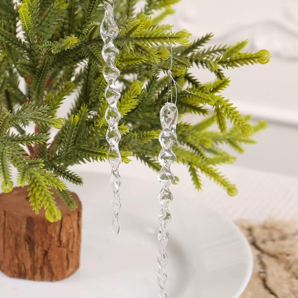 Kzyapi 30pcs Icicle Ornaments Clear Plastic Icicle Christmas Ornaments Acrylic Clear icicles for Christmas Tree Decoration (30pcs Icicles Ornament)