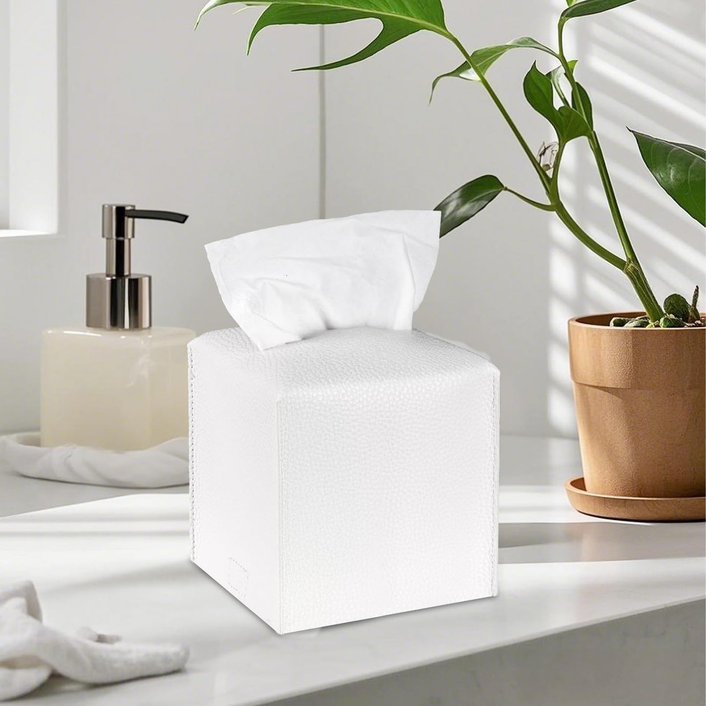 LIVESO Tissue Box Cover, 2 Pack Black & White Square PU Leather Tissue Box Holder Decrative Tissue Cube Organizer for Tabletop, Bathroom, Car, Office