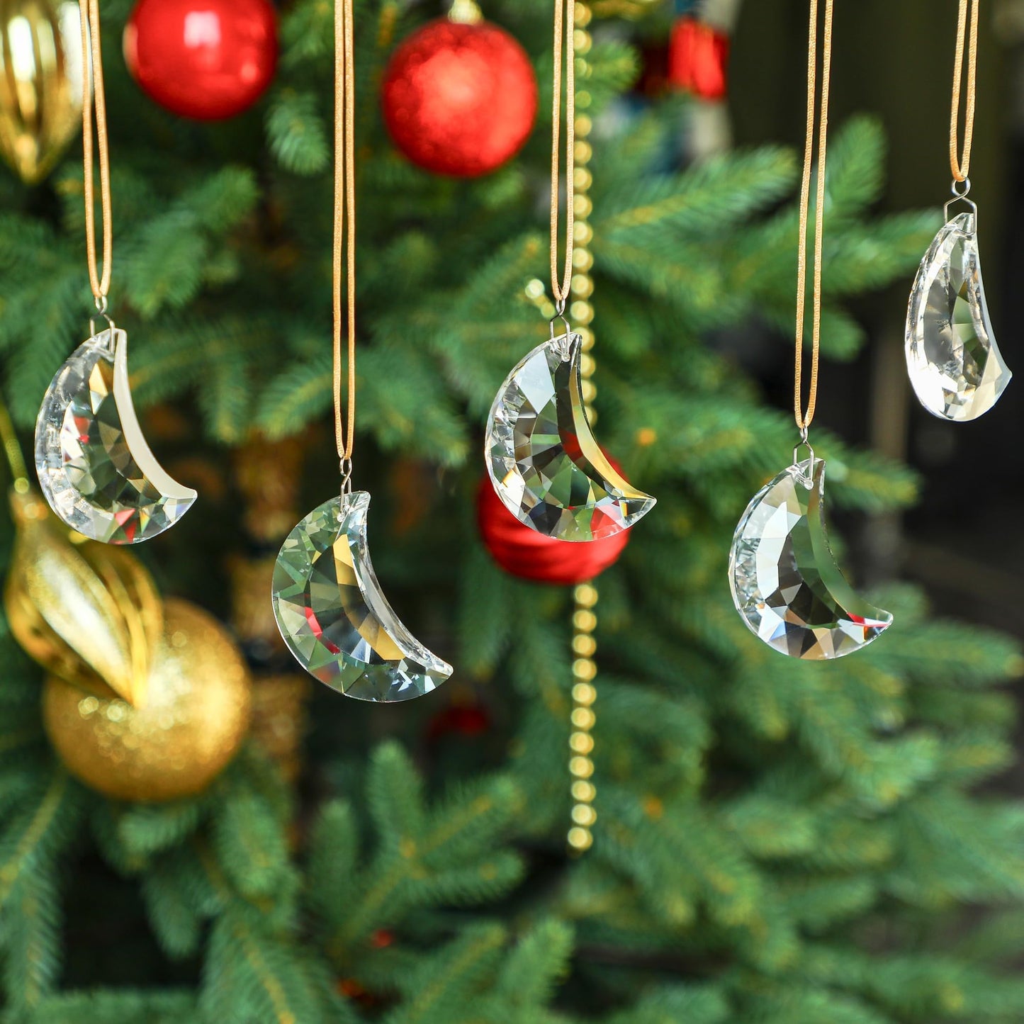 LOULIQIGIFT 1.9in Clear Faceted Crystal Moon Prisms Ornaments Glass Hanging Crystals Crescent Moon Tree Ornaments for Window Home Car Wedding Party Mother's Day Decoration (Set of 6)