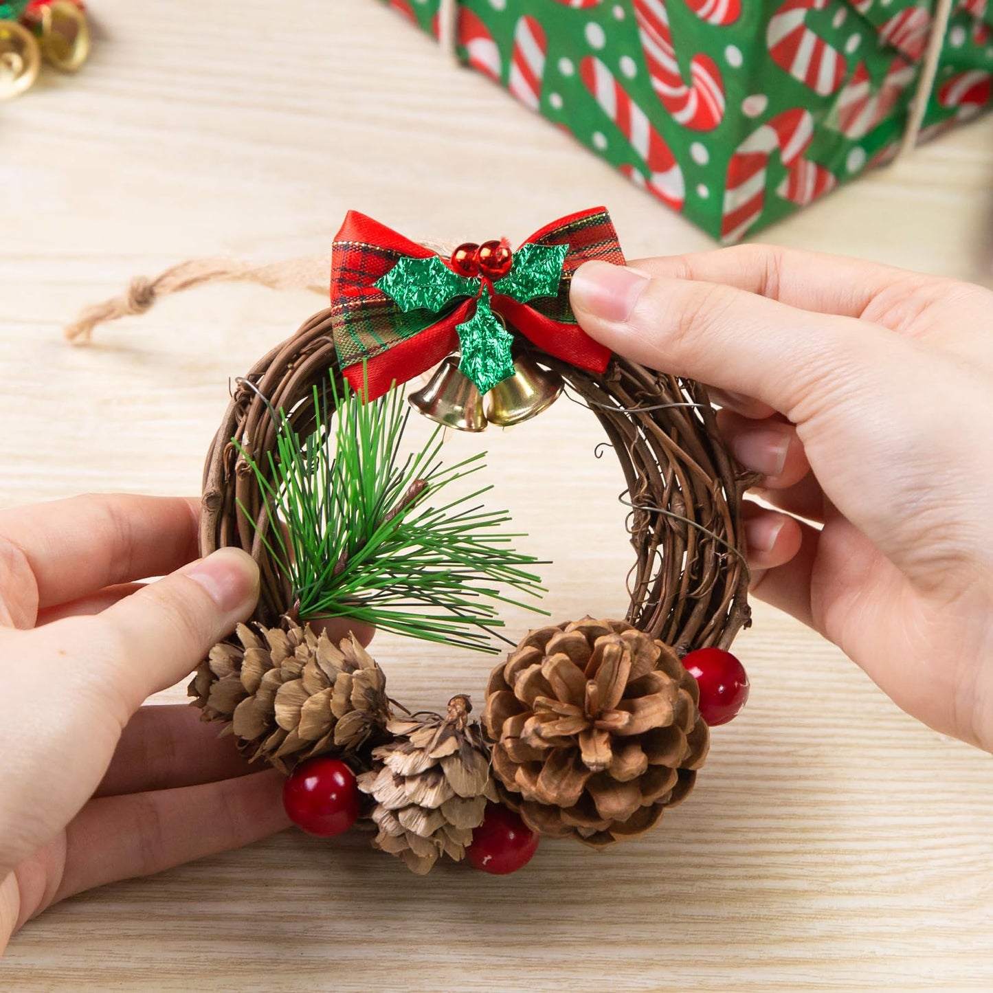 MCPINKY 40PCS Christmas Tree Bows with Bells, Xmas Garland Wreath Bows Ornaments Mini Small Linen Bowknot for Christmas Tree Decor Gift Packaging Decorations