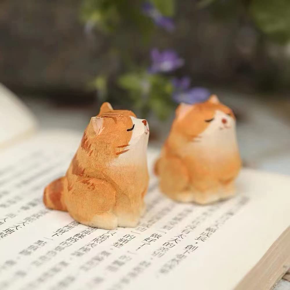 ALHBEJT Wooden Cat Figurines Sculpture Statue Lovely Small Carved Orange Cat Statue Handmade Wood Kitten Art Carving Work for Home Office Decoration (Little Orange Cat)