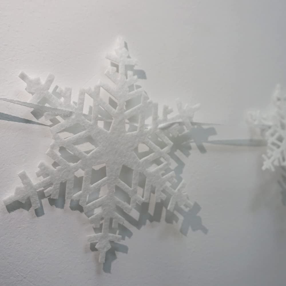 FAZHBARY White Snowflake Garland Felt Banner Winter Garland Snow Banner Christmas Snowflakes Holiday Party Decorations Pack of 2