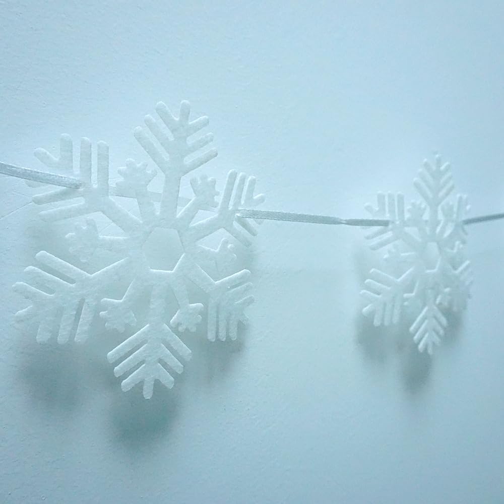 FAZHBARY 4 Pack White Snowflake Garland Felt Circle Dot Garland Winter Snowflake Banner Snow Banner DIY Winter Themed Party Decorations