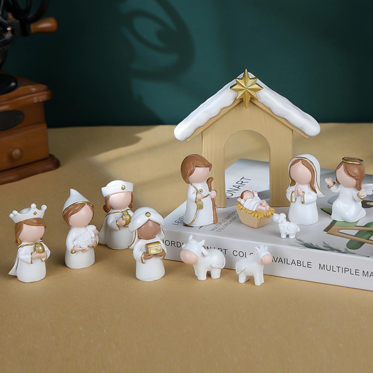 Akulgaci Christmas Nativity Set, 12 Pieces Mini Nativity Scene Figurines for Indoor Tabletop Xmas Decorations Christmas Figures (White)