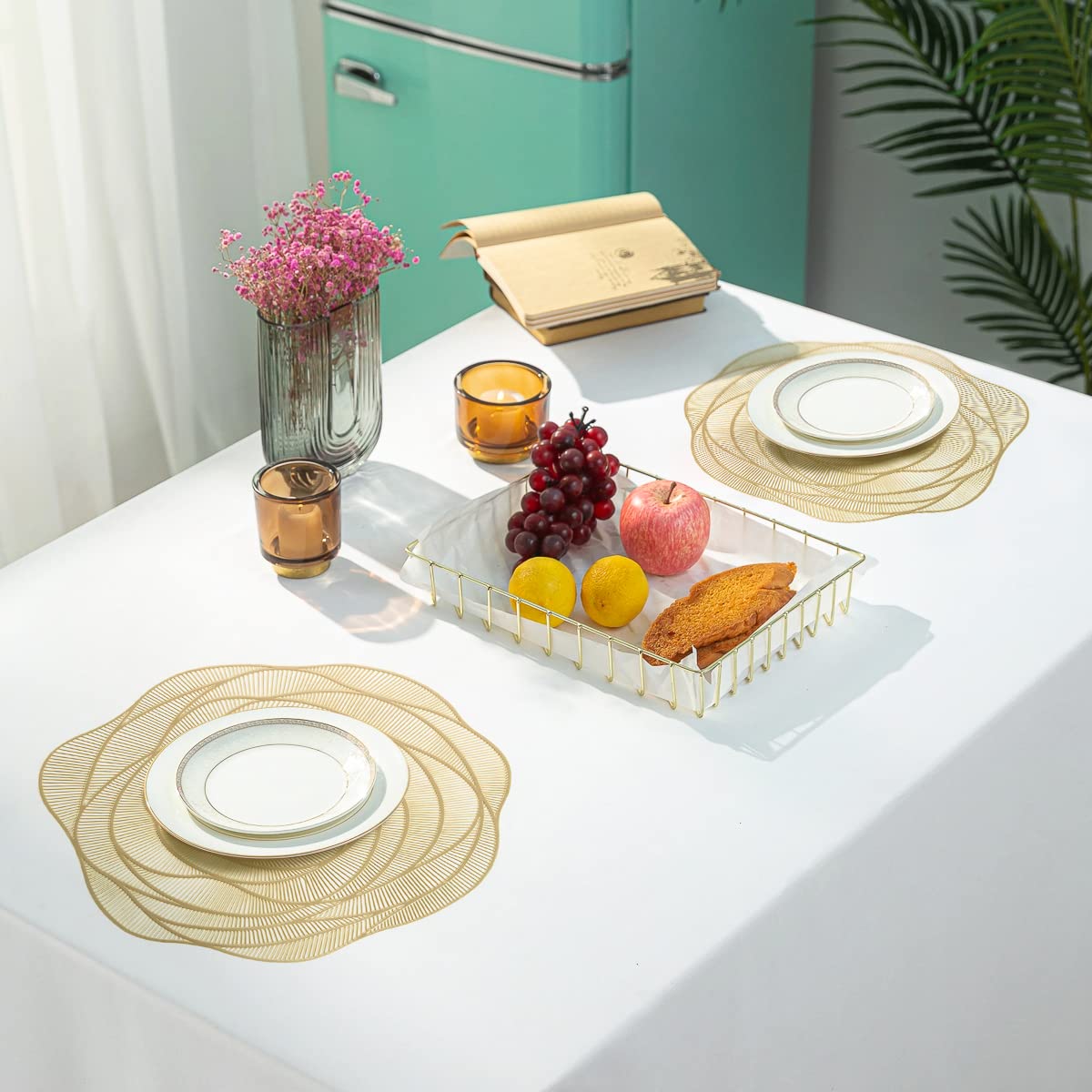 Round Gold Placemats Set of 4 Rose Flower Pressed Vinyl Place Mats Elegant Tablemats Kitchen Table Setting for Wedding Holiday Dining Table Decorative