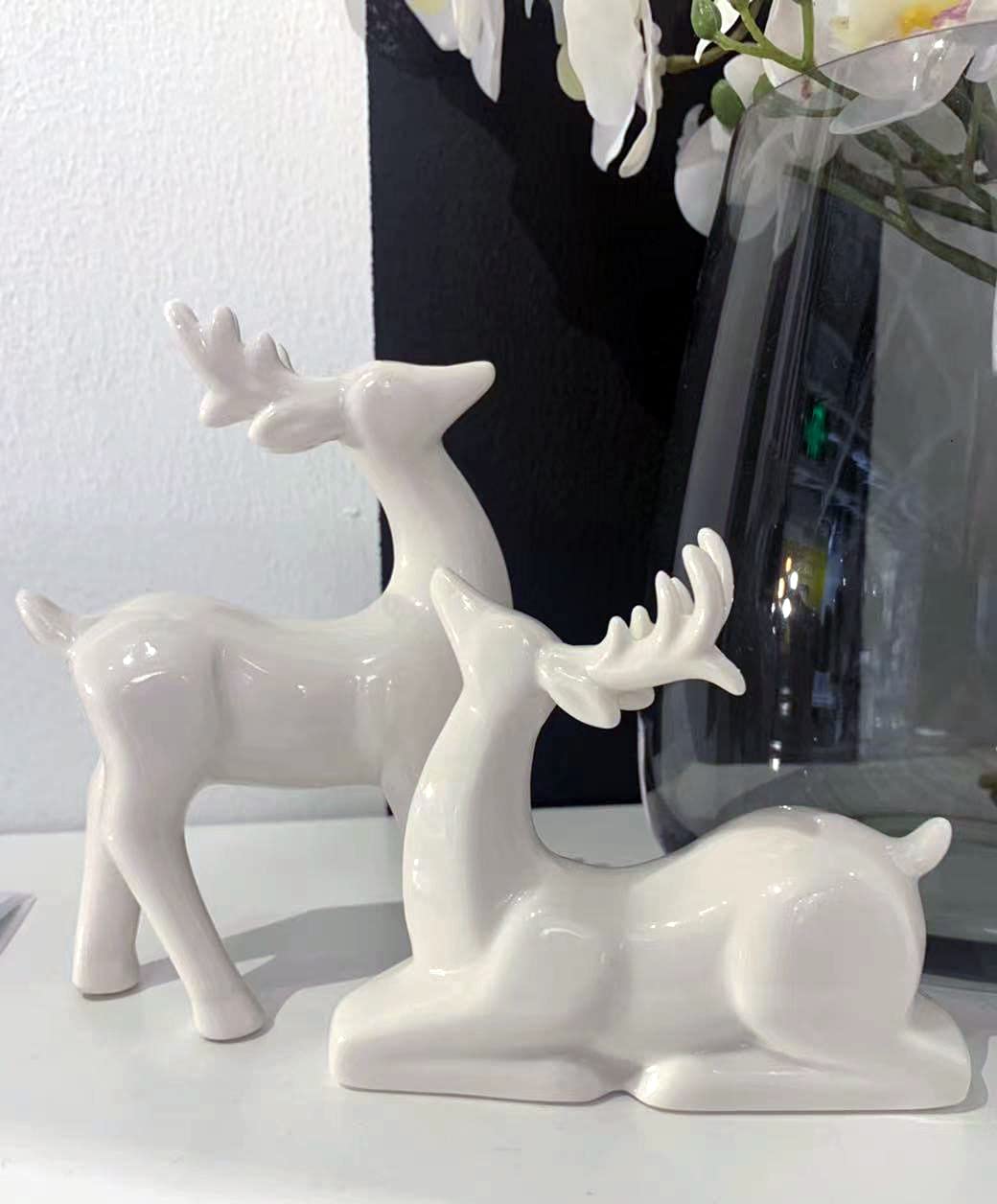 Porcelain Christmas Reindeer Figurines, Pack 2 Mini Animal Reindeer Decor Deer Statues Sculpture Tabletop Ornaments for Cabinet Mantel Shelves Fireplace Home Décor Accents Collectible Figurines