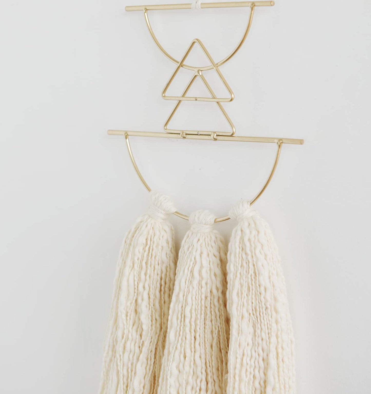 IOWER Boho Wall Decor Macrame Wall Hanging Small Metal Wall Art Cute Wall Decor For Living Room Bedroom(Ivory, 13"Lx4.7"w)