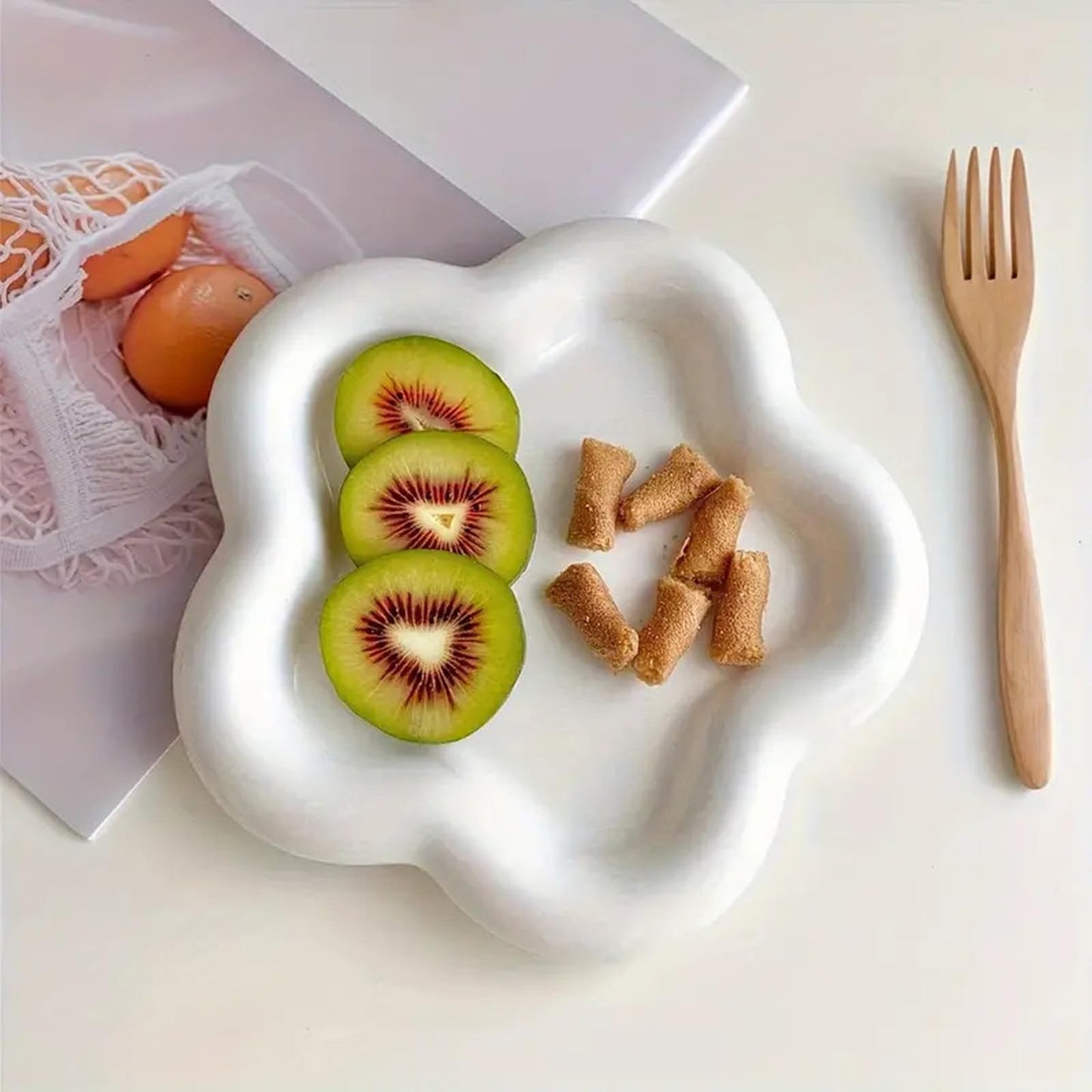 BESSKON Small Ring Holder Dish, Ceramic Jewelry Dish Tray, Flower Shape Jewelry Tray for Women, Room Decor Aesthetic Trinket Dish, Wedding Engagement Jewelry Plate Bowl for Earrings Keys Perfume Gift