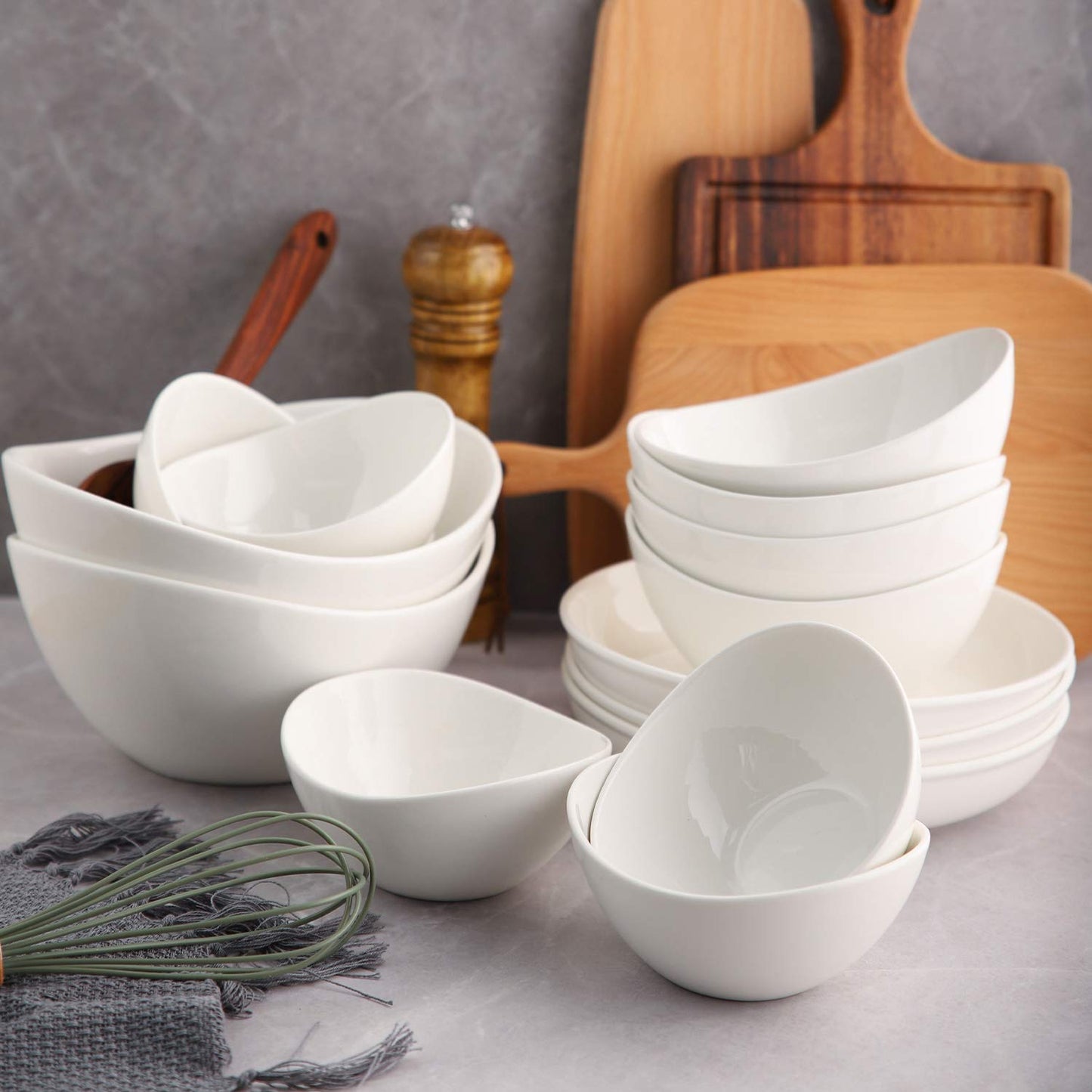 Samsle Porcelain Large Serving Bowl Set (9 inch),48 Oz Big Salad bowls, Large Serving Dishes for Entertaining, Party Dinner,Side Dishes, Oval Shape, Microwave & Dishwasher Safe,Set of 2, White