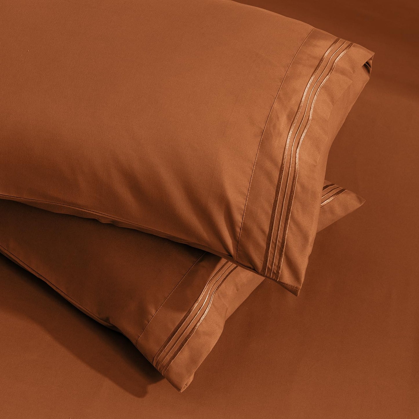 Aormenzy Microfiber Pillow Cases - Standard Size Set of 4-1800 Thread Count Ultra Soft Caramel Pumpkin Pillowcases - Wrinkle Resistant Pillow Covers with Envelope Closure - 20" x 26"