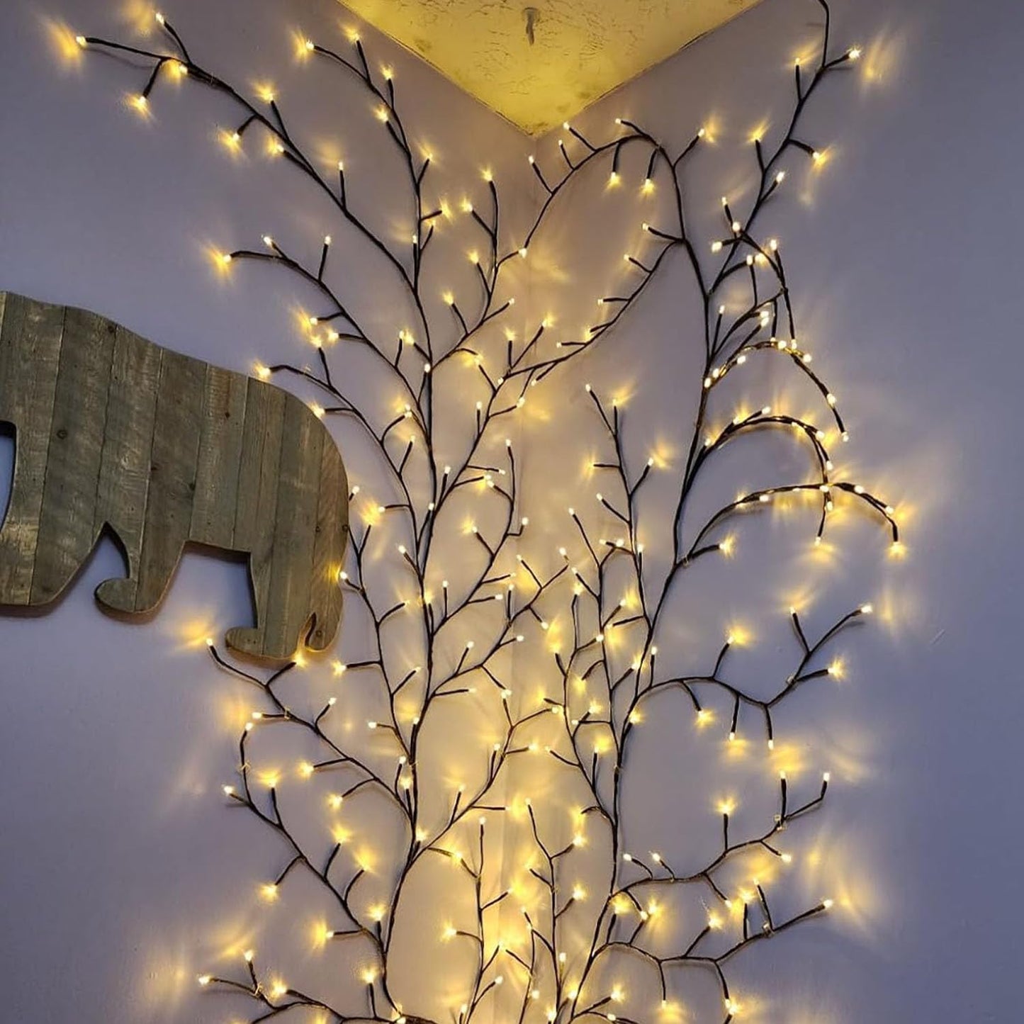 NIDISETPJAS Enchanted Willow Vine Lights with Remote, Christmas Swags Decorations Indoor Room Decor, 18 Branches 144 LEDs Lighted Willow Vine Lights for Walls Bedroom Home Decor