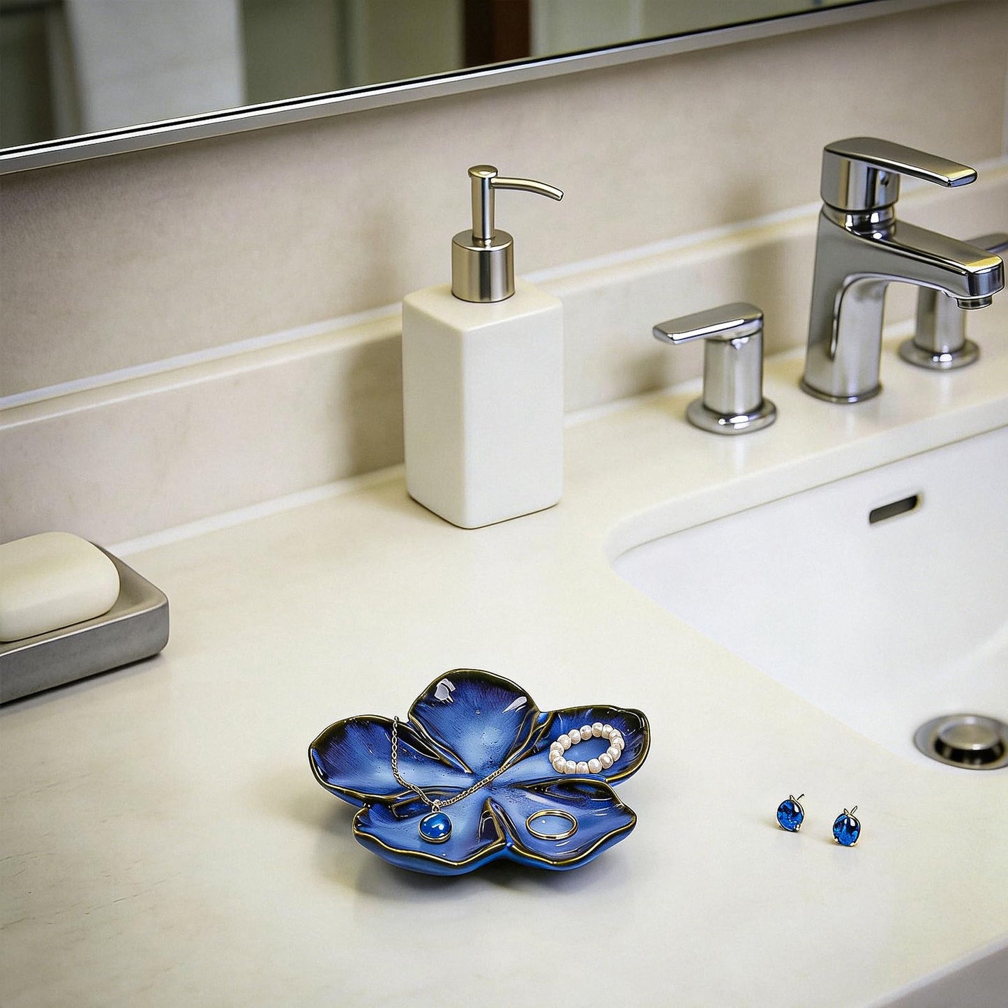 SEEDUSTRY Ceramic Jewelry Tray, Petal Ring Dish, Small Ceramic Jewelry Trinket Holder, Desktop Decoration, Dainty‌ Plate for Rings, Earrings, Necklace, Gifts for Mother Girlfriend Daughter Sister