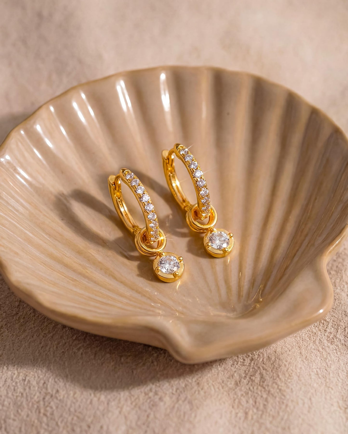 MUMREUES Jewelry Tray Trinket Dish Ceramic Shell Jewelry Holder Decorative Plate Bowl Organizing Rings Earrings Necklaces Keys Cute Small Tray Gifts for Mom