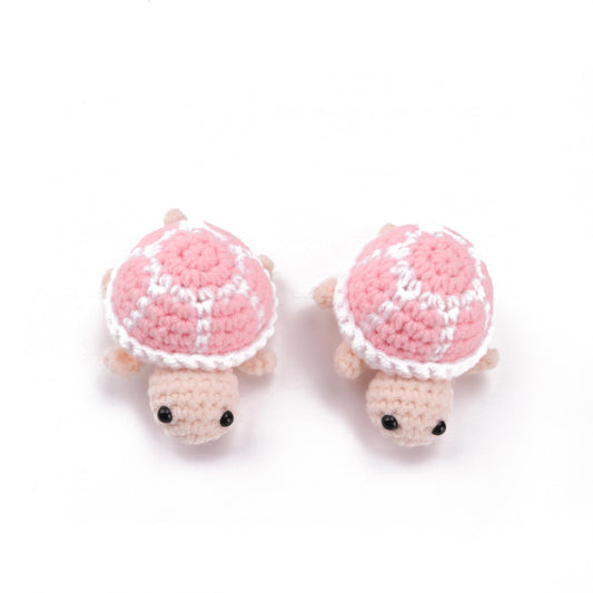caiyjhao 2PCS Fun Crochet Turtle Mini Crochet Art is Suitable for Rooms, Bedrooms, Office Study Tables, Car Decorations, Birthdays, Graduation, (Pink)
