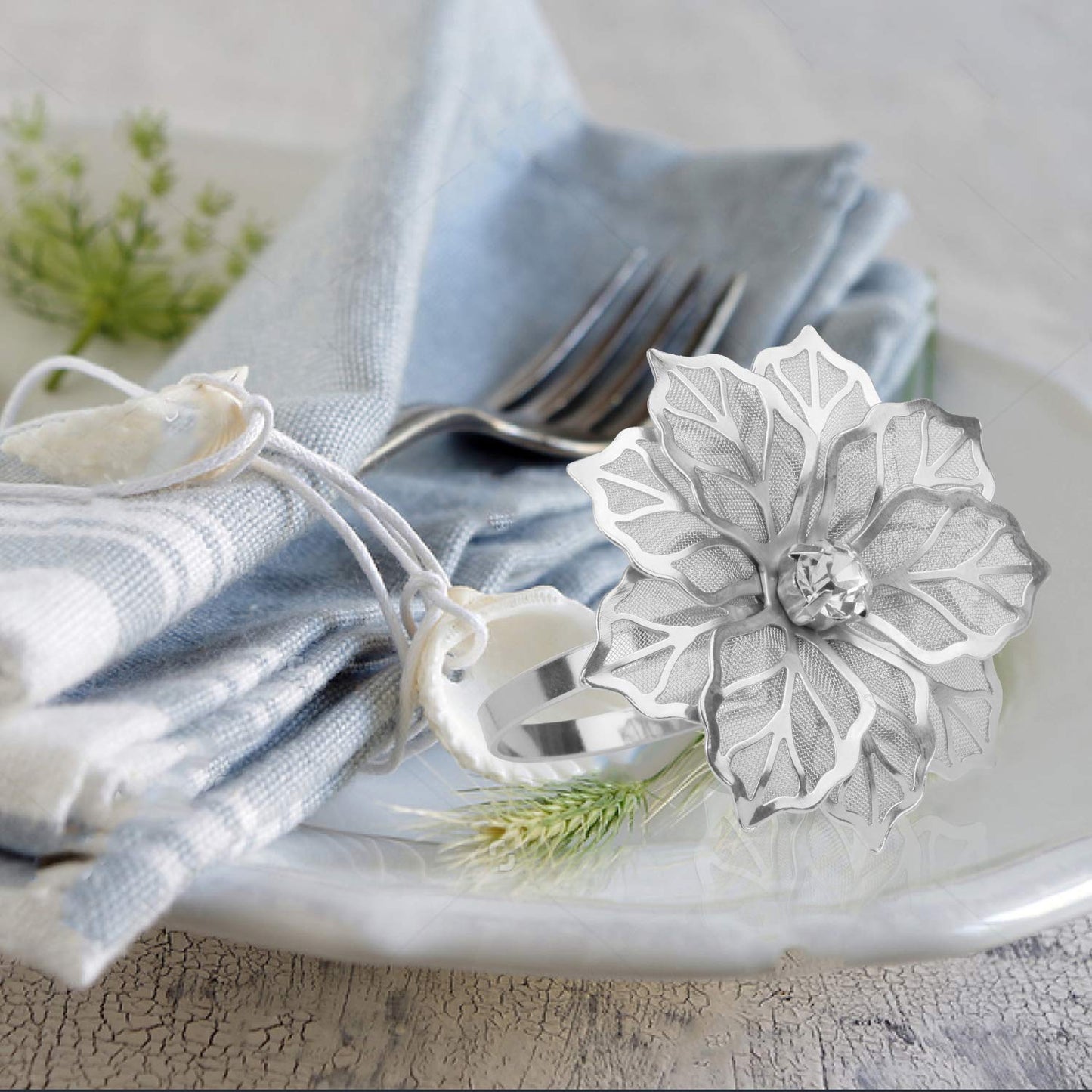 Picowe Set of 12 Alloy Napkin Rings with Hollow Out Flower Napkin Ring Holders for Wedding Party Holiday Banquet Christmas Dinner Delicate Serviette Buckles Decor Favor (Silver)