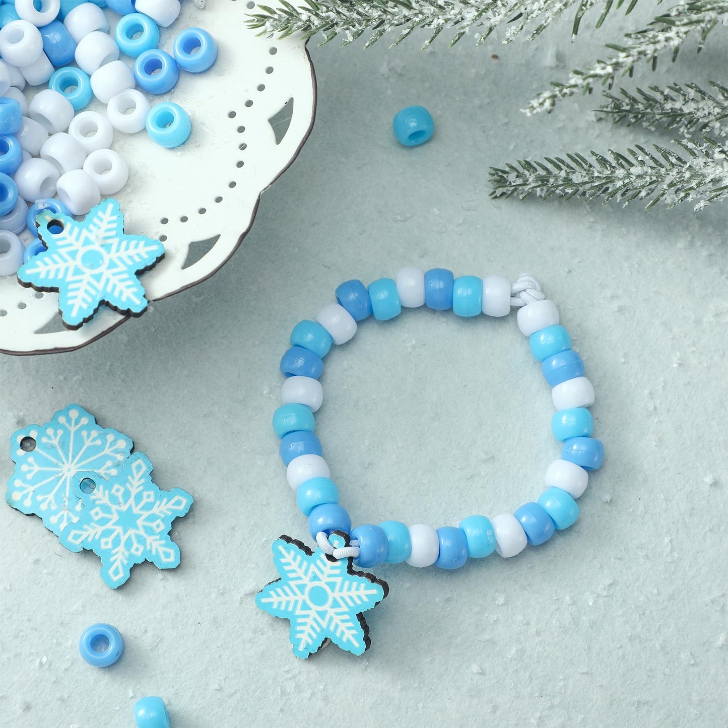 Tondiamo 24 Sets Snowflake Bracelet Crafts Winter Beads for Bracelets Snowflake Wristband Making Kit DIY Beaded Wristband Craft Charms for Winter Christmas Party Favor Gifts Jewelry Making Supplies