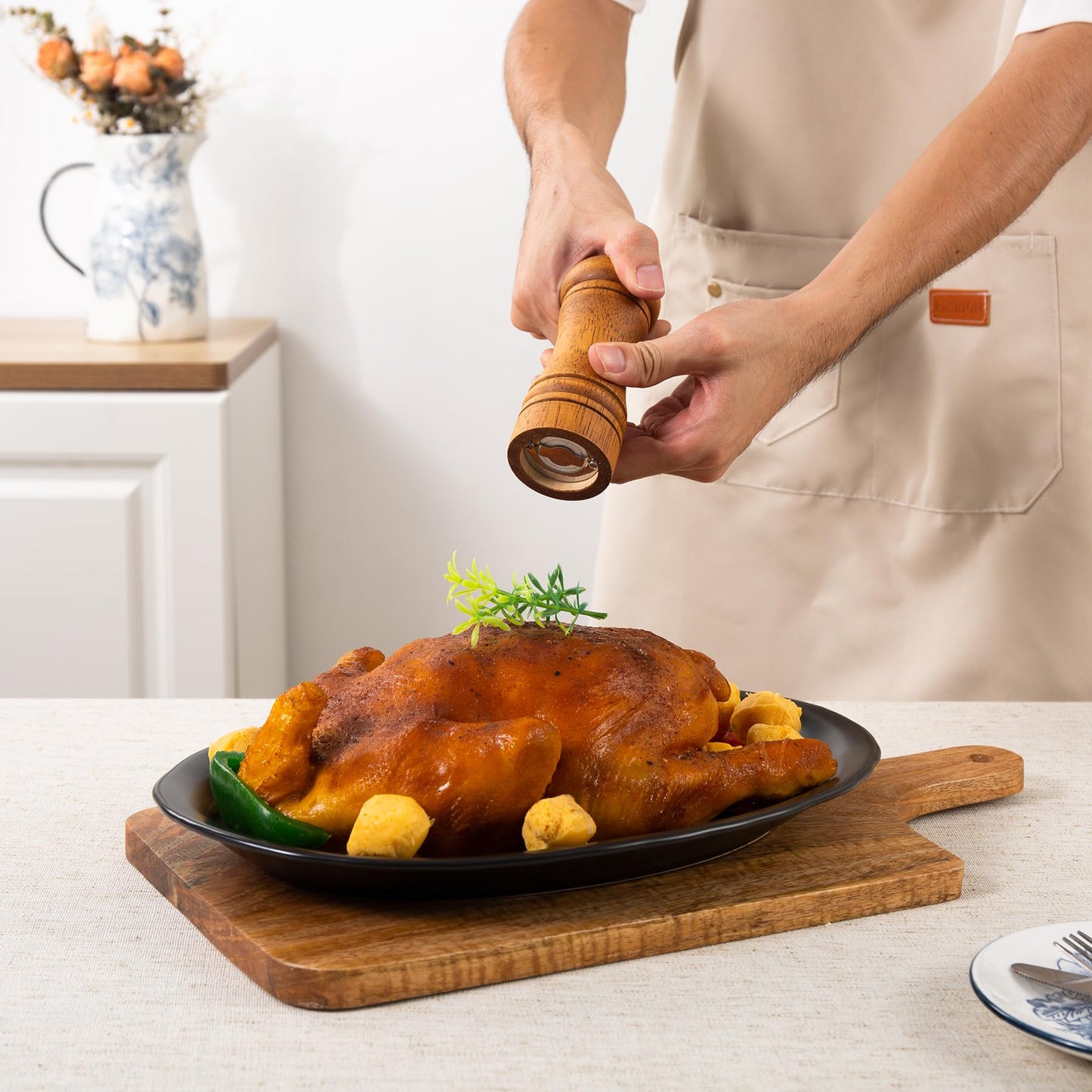 Magclay Ceramic Serving Platter, 13.7 Inch Large Oval Serving Trays, Dinner Plates, Serving Dish Set for Dessert Appetizers Meat/Entertaining/Party, Set of 2, Matte Black