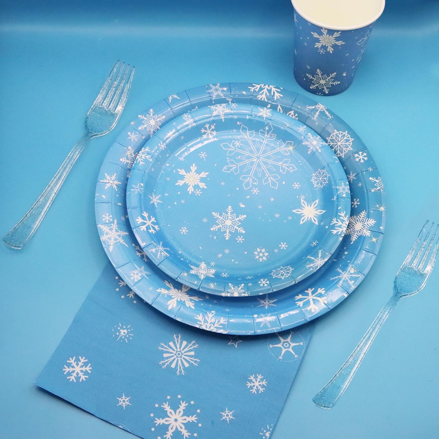 Decodinli Christmas Snowflake Party Supplies Serves 25, Frozen Birthday Party Decorations, Winter Snowflake themed Disposable Plates and Napkins Set, Winter Wonderland Holiday Party Tableware Set