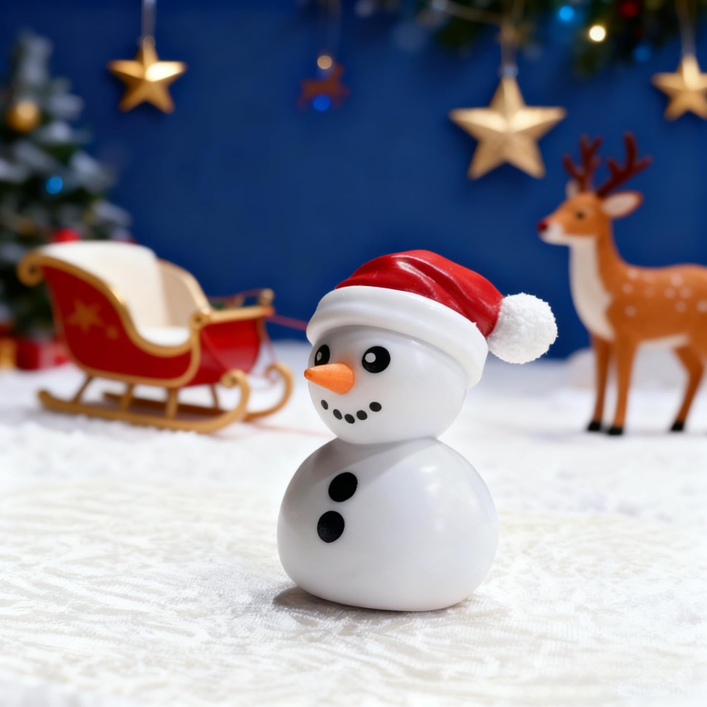Christmas Snowman Figurines Cute Finger Statue Sculpture Decorations Indoor Cartoon Snowman Ornaments Christmas Desktop Decor Winter Tabletop Statue for Xmas Party Home Decoration