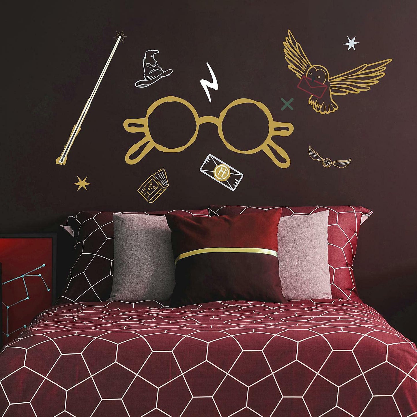 RoomMates RMK4955GM Harry Potter Glasses Giant Peel and Stick Wall Decal