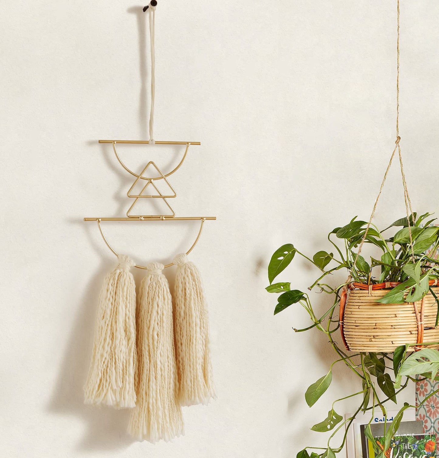 IOWER Boho Wall Decor Macrame Wall Hanging Small Metal Wall Art Cute Wall Decor For Living Room Bedroom(Ivory, 13"Lx4.7"w)