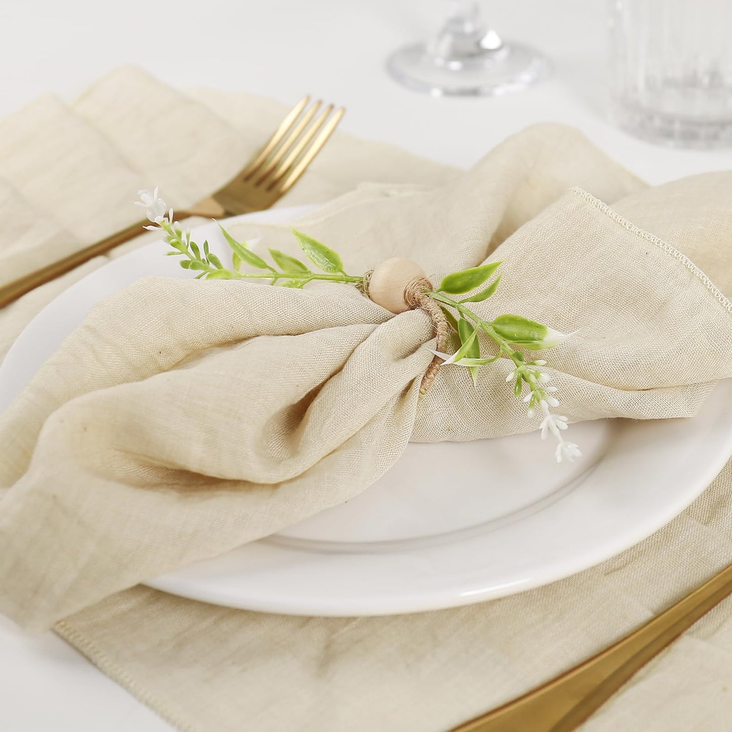 Getfitsoo Handmade Farmhouse Napkin Rings Set of 8, Eucalyptus Napkin Rings with Wooden Bead Greenery Leaves Rustic Napkins Holder for Easter Banquet Celebration, Wedding Parties Dinner Table Decor