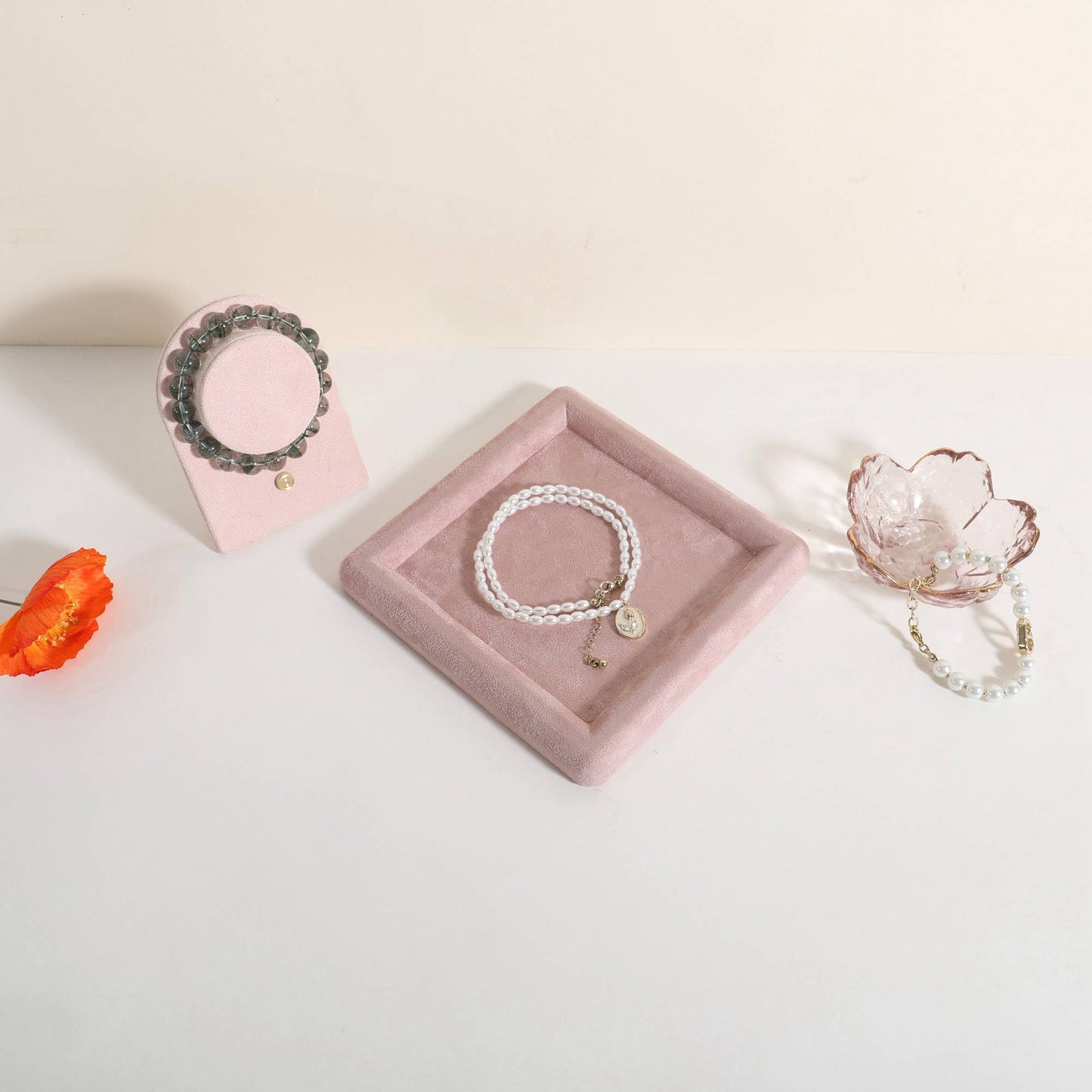 GemeShou Square velvet Jewerly display tray, Jewelry storage organizer plate, Empty Jewelry showcase tray for Necklace Bracelet Ring Earring display stand holder (Pink-Medium, 5.9 x 5.9 in)