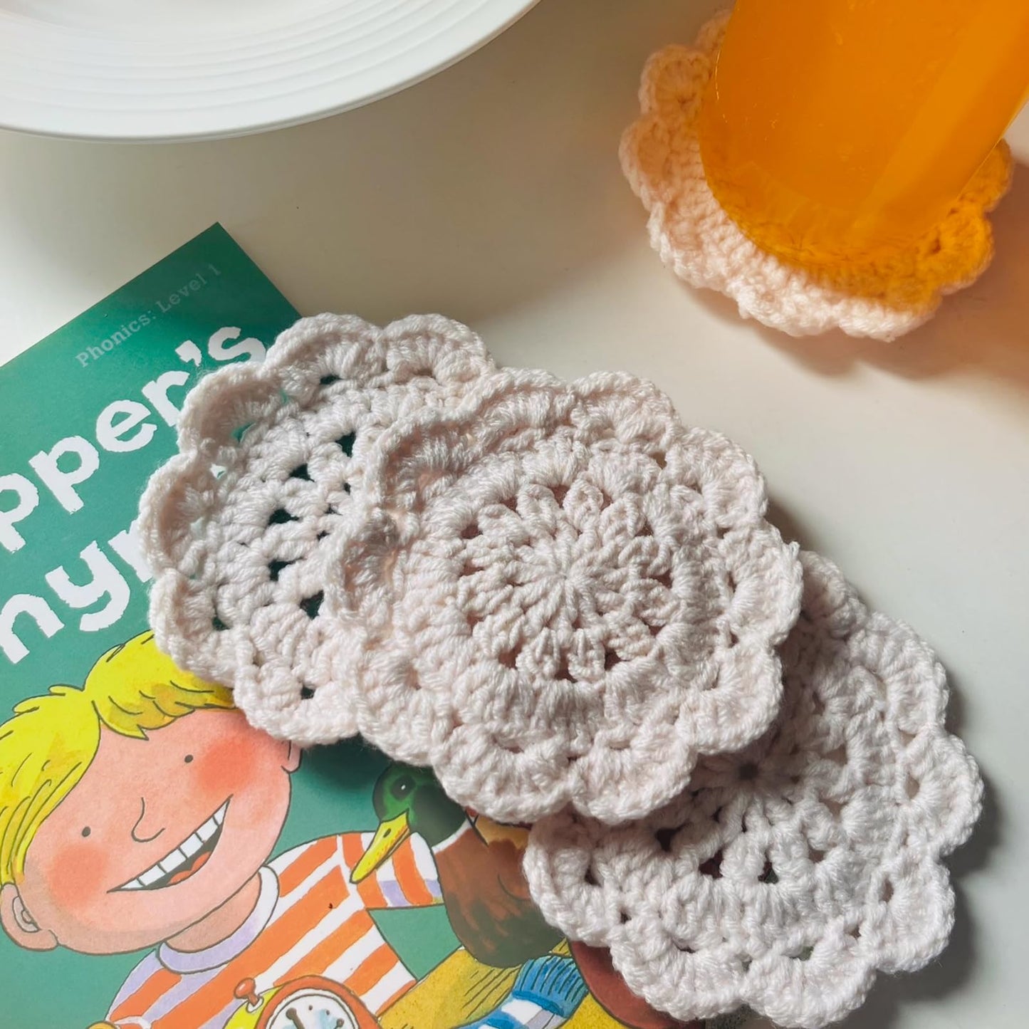 Handmade Crochet Coasters - Beige Floral Design, 4 inches, Coasters for Home Decoration, Tabletop Protection & Housewarming Gifts，4 Pieces