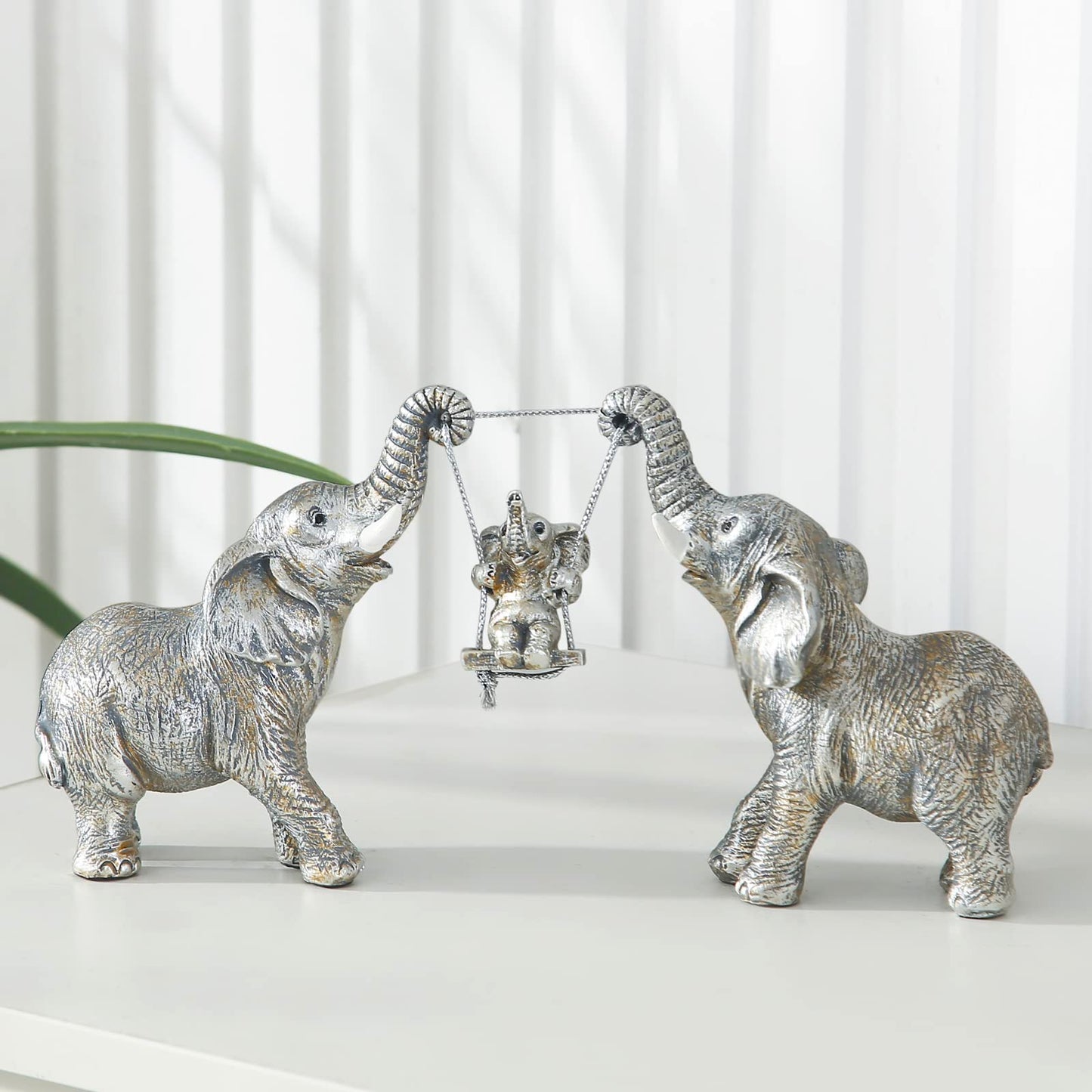 TOHLUCS Elephant Statue.Silver Elephant Decor for Women,Mom Gifts.Elephant Figurines Brings Good Luck.Decoration Ornaments for Living Room,Table Centerpiece, Shelf, Office Decor (Silver)
