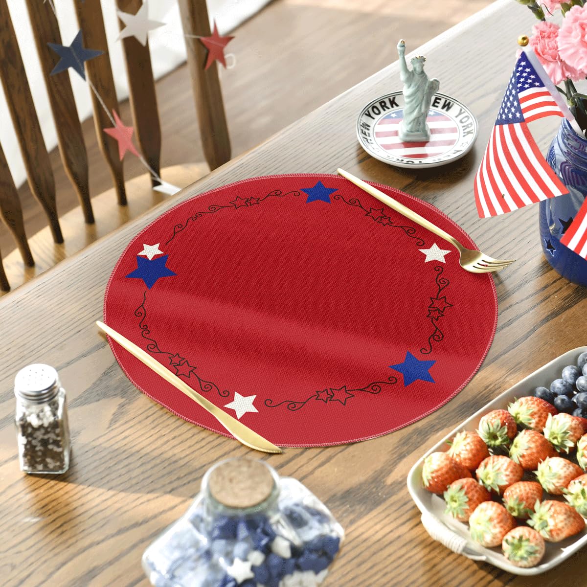 Artoid Mode Red Stars Border 4th of July Round Placemats Set of 4,14 Inch Memorial Day Table Mats for Party Kitchen Dining Decoration