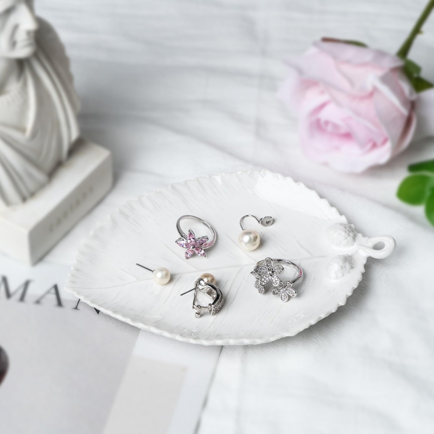 Ceramic Jewelry Dish, Decorative Tray for Rings Earrings Necklaces Bracelet Watch Keys, 4.50" Trinket Tray as Gifts for Women (White Leaf)