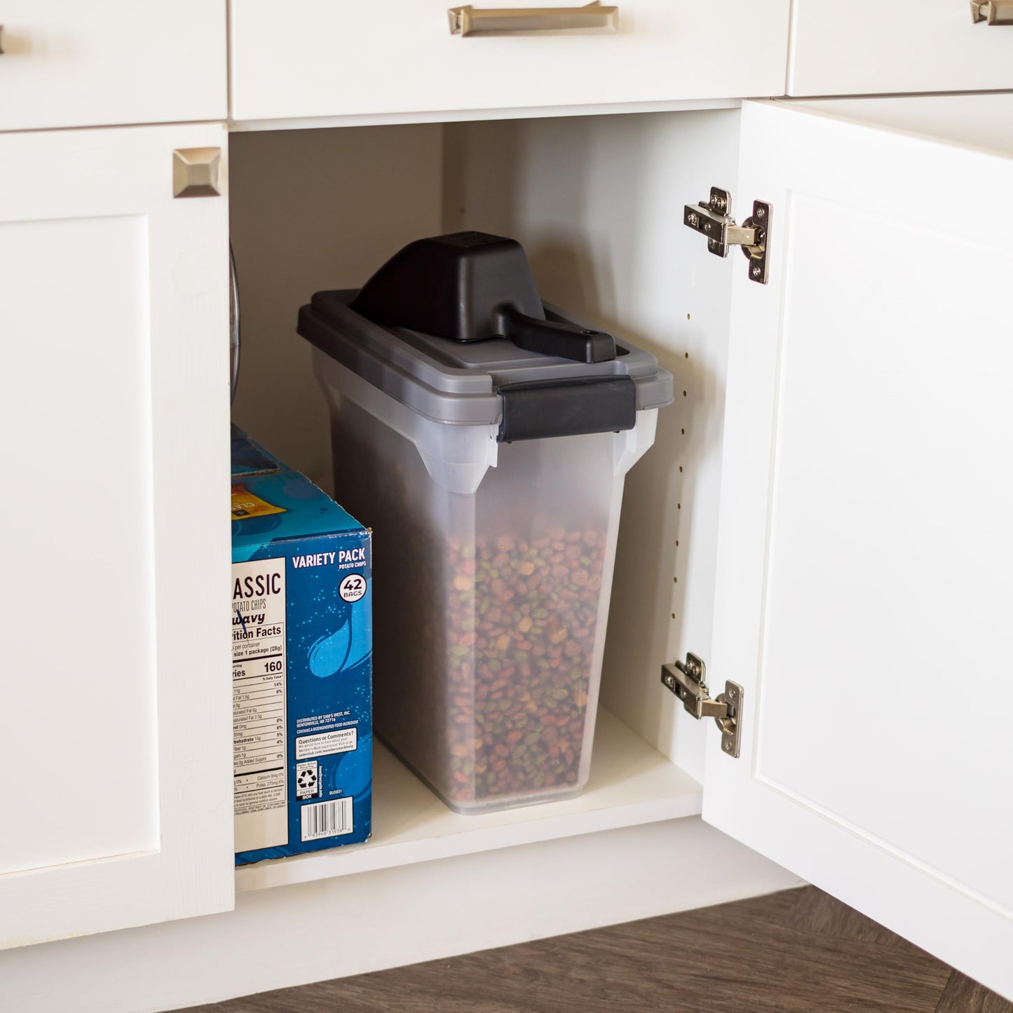 IRIS USA Dog Food Storage Container, Airtight Lid, 2-Cup Scoop, Up to 13 Pounds Pet Food Storage, Versatile Pet Food Bin, Treats, BPA Free, Dark Gray
