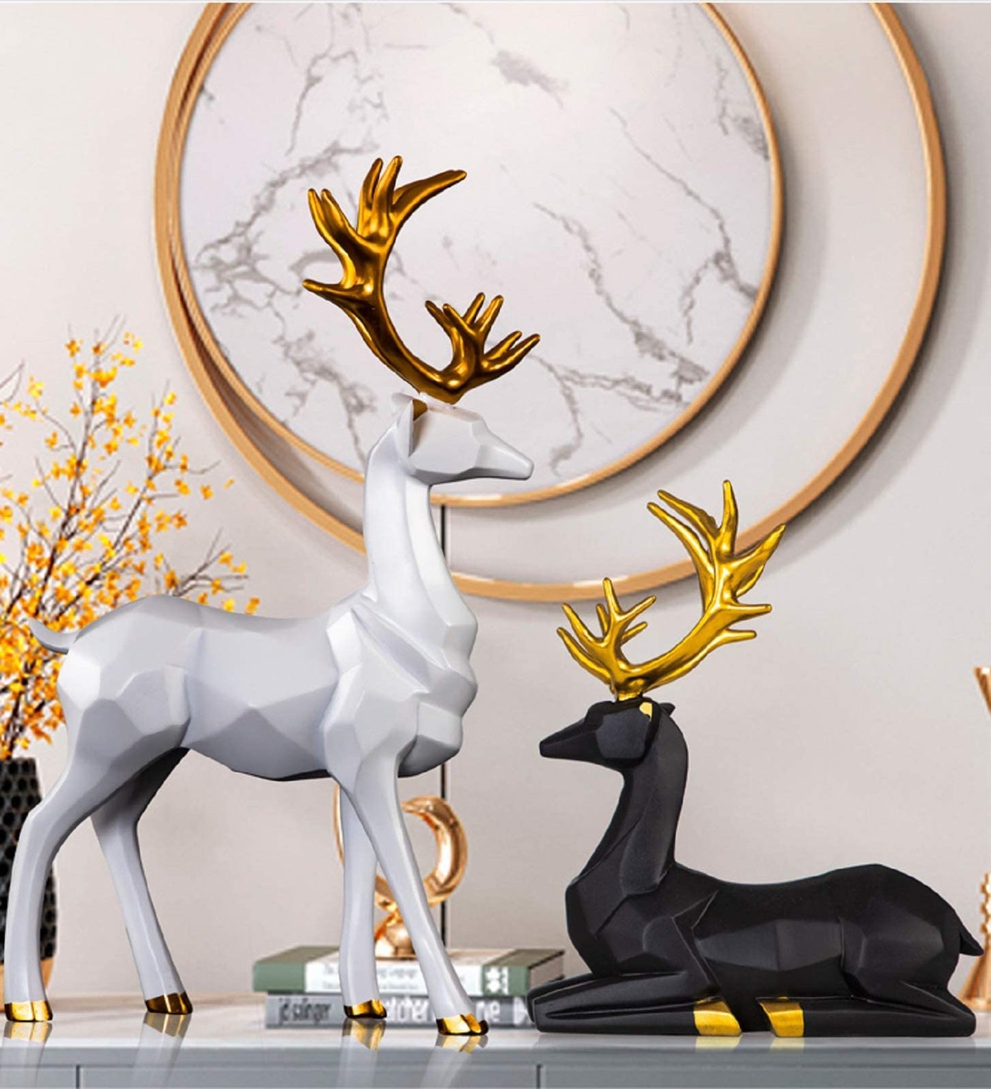 BrichLife 2pcs 3D Geometric Elk Resin Statue, Seated and Standing Elegant Lucky Deer, Luxurious Simple Style Ideas, Suitable for Living Room, Wine Cabinet, Display Stand, Bedroom, Office Desktop