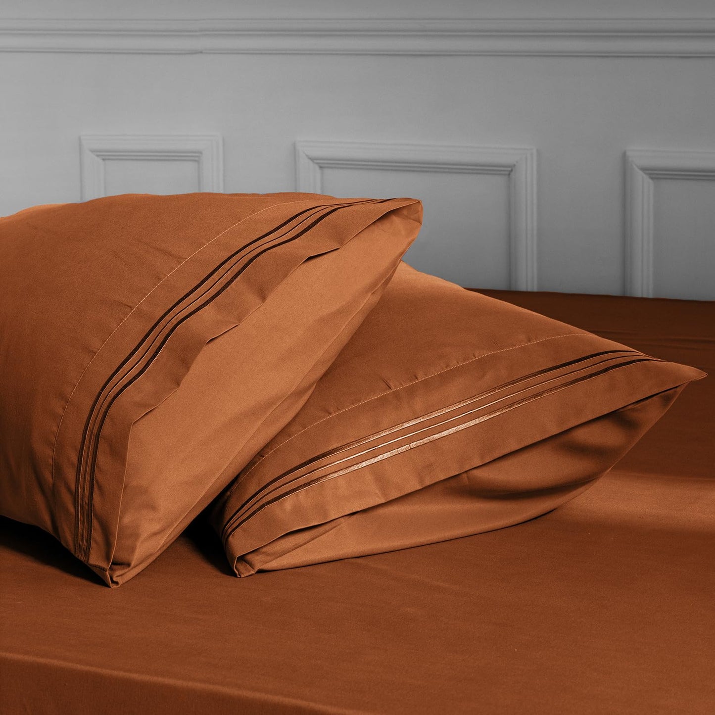 Aormenzy Microfiber Pillow Cases - Standard Size Set of 4-1800 Thread Count Ultra Soft Caramel Pumpkin Pillowcases - Wrinkle Resistant Pillow Covers with Envelope Closure - 20" x 26"