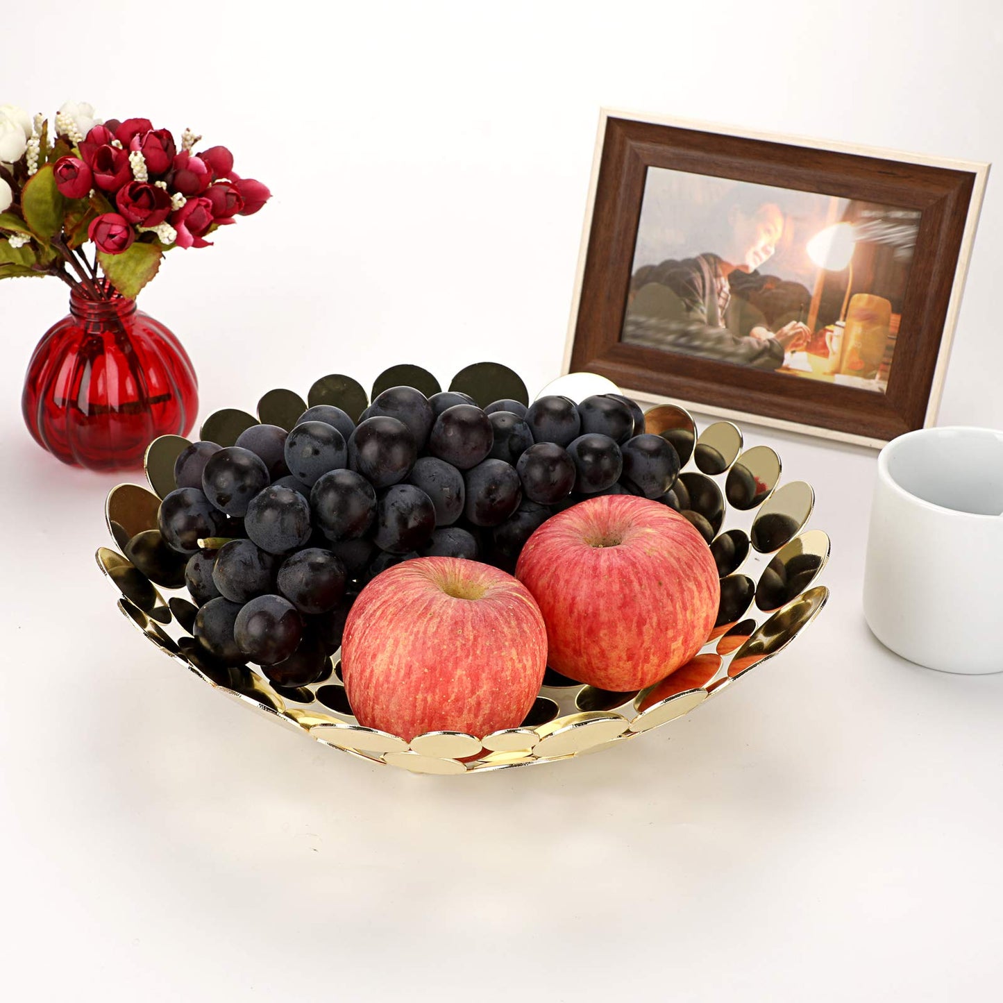 OwnMy Metal Fruit Bowl Basket Creative Table Centerpiece Fruit Stand Decorative Countertop Fruit Holder for Kitchen Counter, Iron Large Fruit Plate Round Storage Tray for Bread Snacks Candy (Golden)