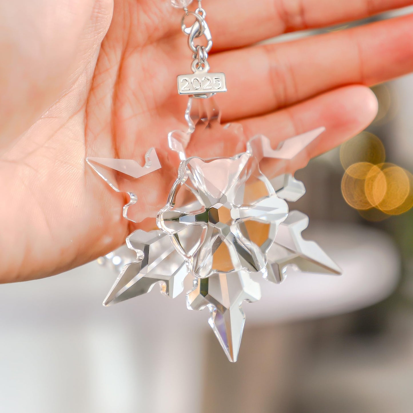 LOULIQIGIFT 2025 Set of 4 Crystal Snowflake Ornament Glass Christmas Ornaments for Tree Hanging Miniature Star Home Decor with Ribbons