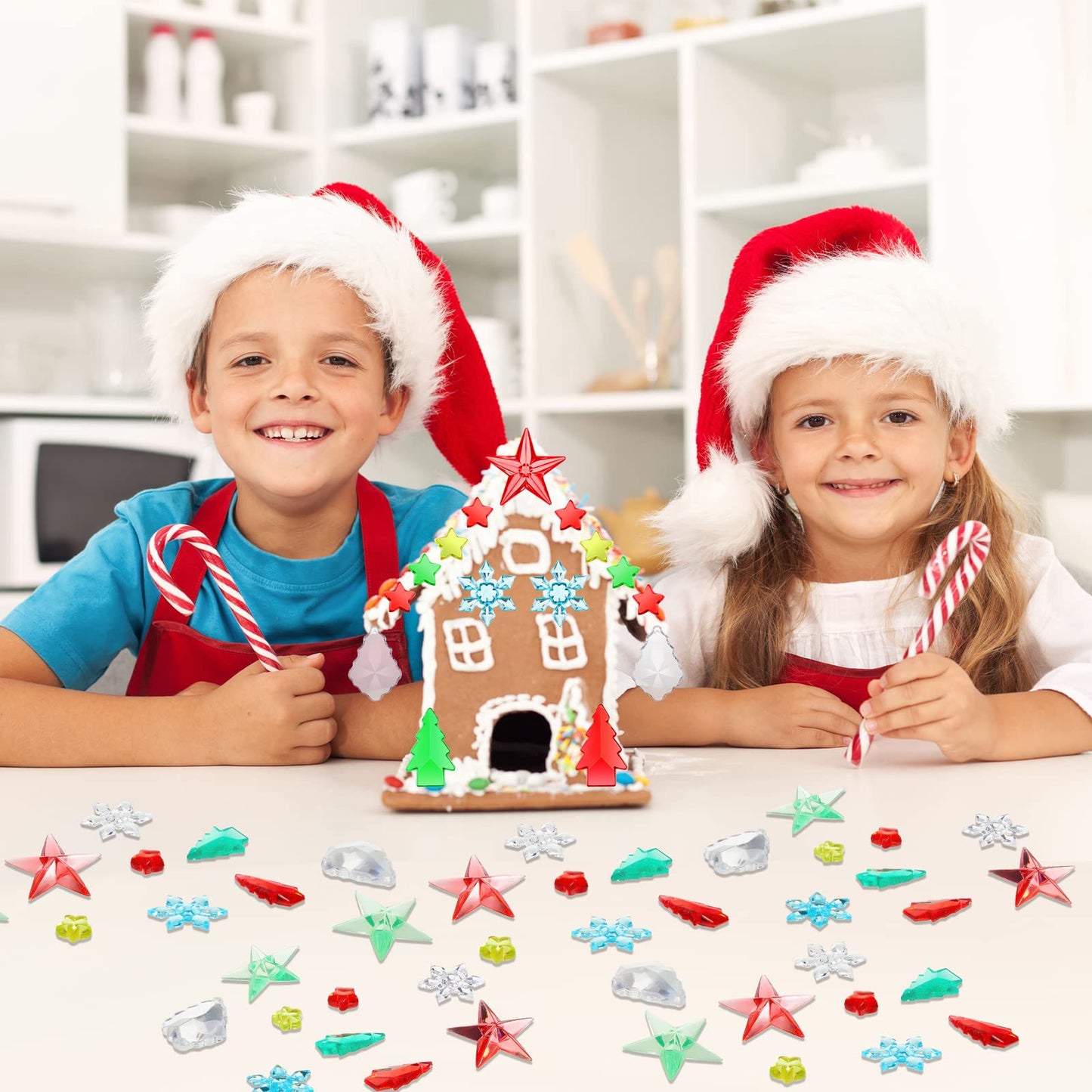 Deekin 240 Pcs Mini Christmas Party Decorations, Small Acrylic Christmas Tree Star Snowflake Ornaments, Miniature Ornaments Filler Table Scatter Vase Filler for Holiday Wreath Tree Gift DIY Craft