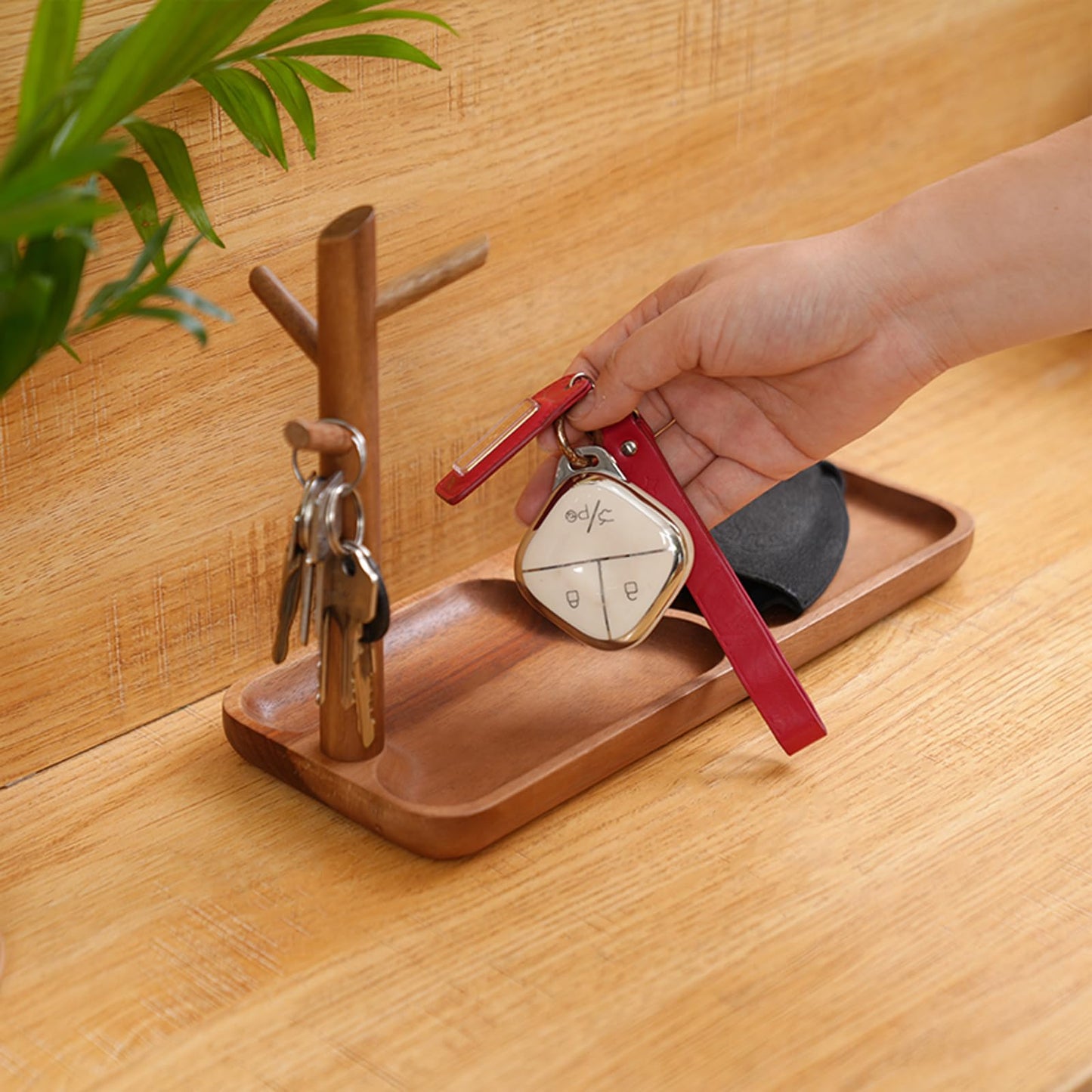 HODAKJUE Wooden Jewelry Stand, 2-in-1 Entryway Key Tray & Desk Organizer, Multi-Compartment Vanity Jewelry Holder, Solid Wood Entryway Organizer for Necklaces, Rings, Earrings, Minimalist Home Decor