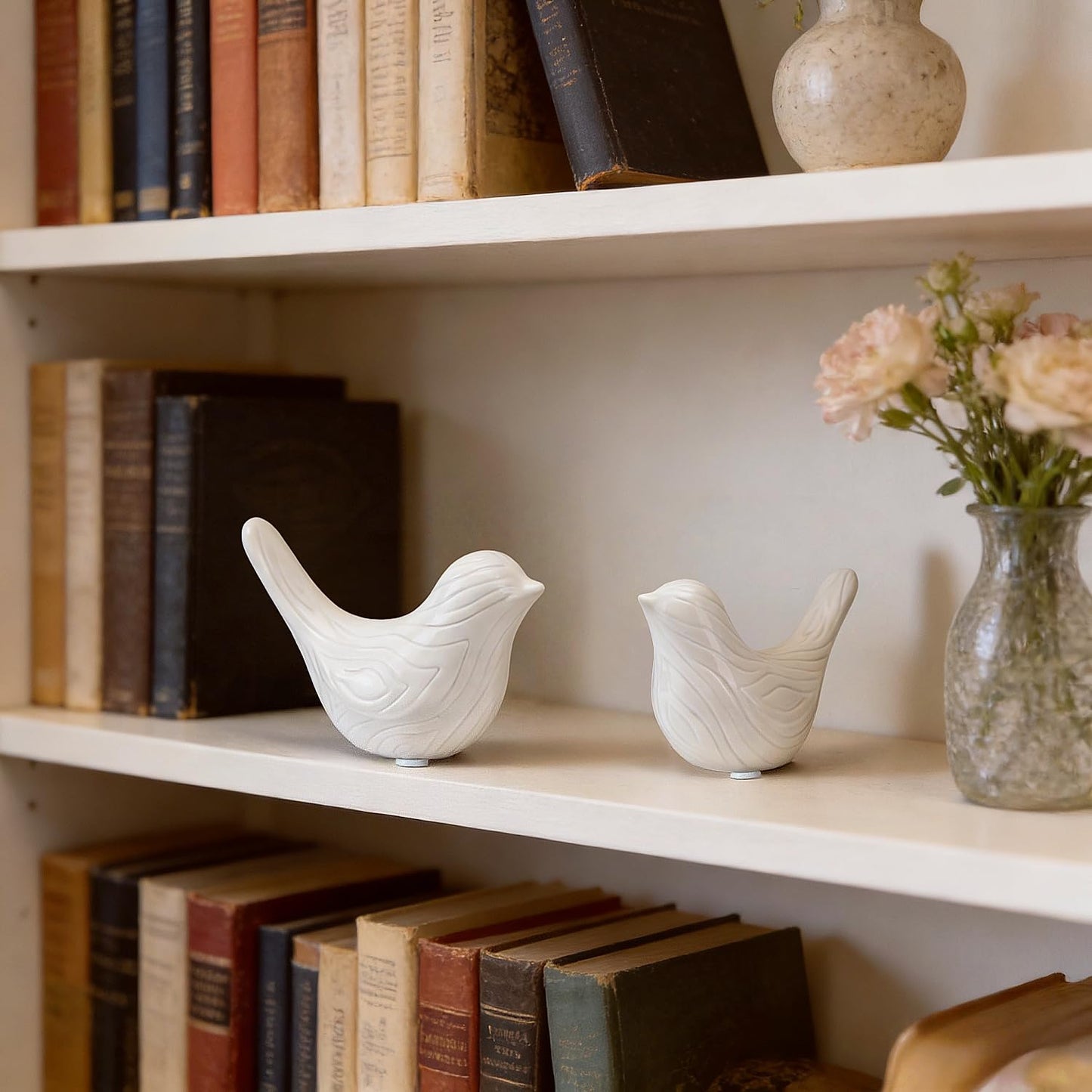 FANTESTICRYAN Set of 2 Small Ceramic Birds Statue, Home Decor Modern Style Animal Sculptures, Decorative Figurine Ornaments for Office Desktop, Bookshelf, Coffee Table, Bedroom, Living Room, Cabinets