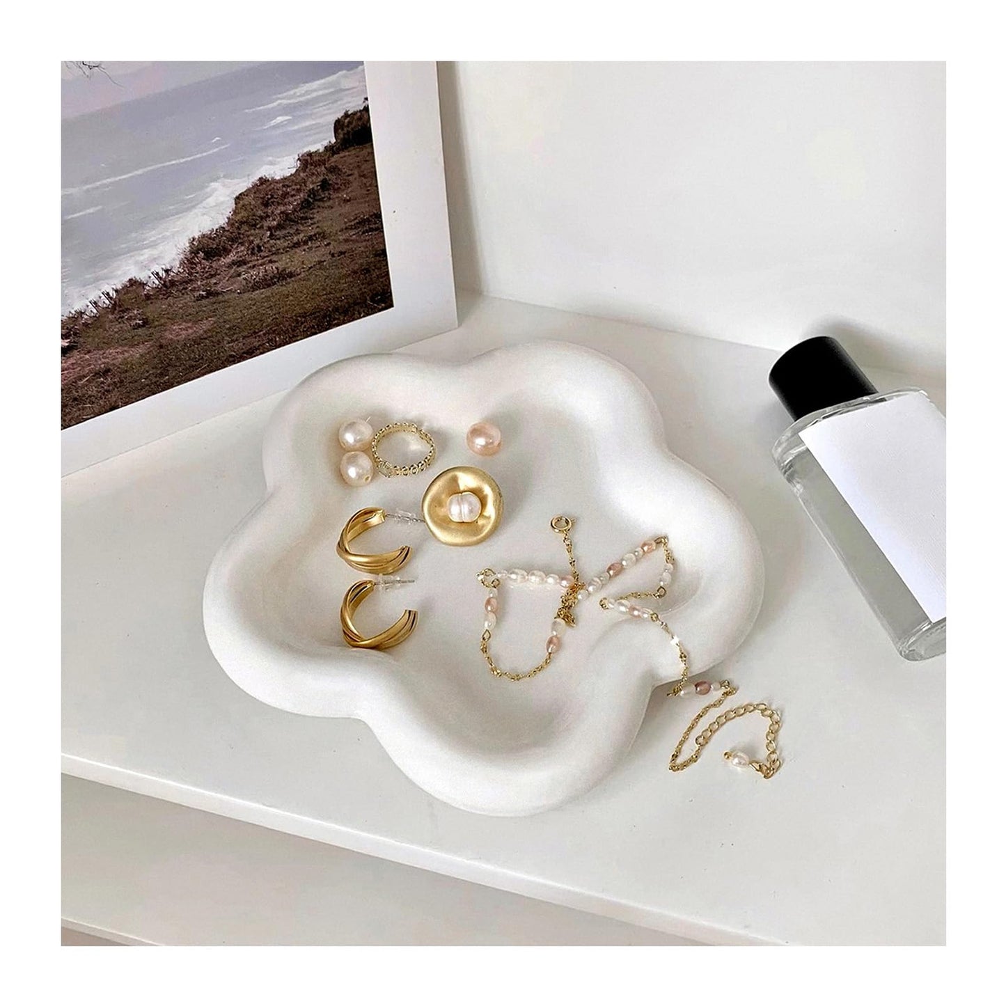 BESSKON Small Ring Holder Dish, Ceramic Jewelry Dish Tray, Flower Shape Jewelry Tray for Women, Room Decor Aesthetic Trinket Dish, Wedding Engagement Jewelry Plate Bowl for Earrings Keys Perfume Gift