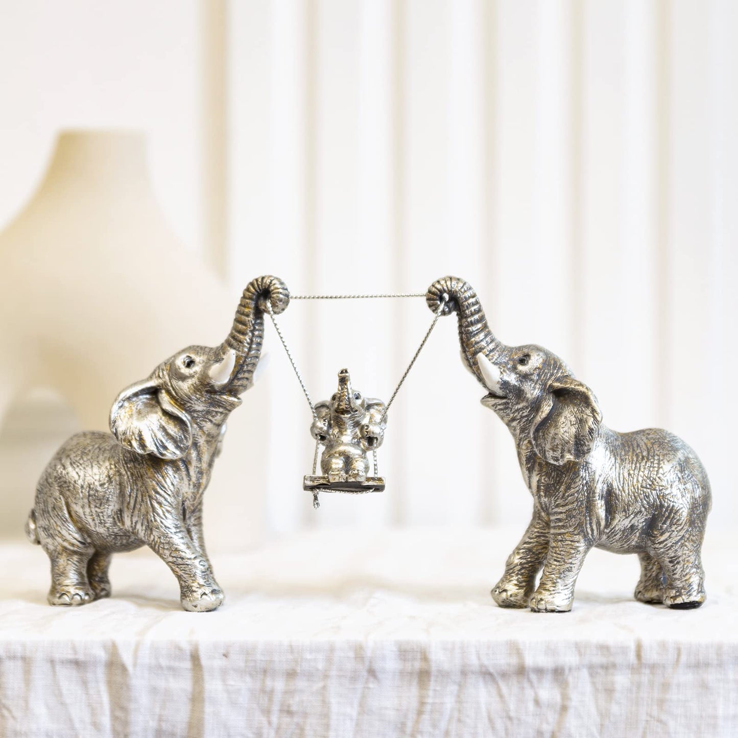 TOHLUCS Elephant Statue.Silver Elephant Decor for Women,Mom Gifts.Elephant Figurines Brings Good Luck.Decoration Ornaments for Living Room,Table Centerpiece, Shelf, Office Decor (Silver)