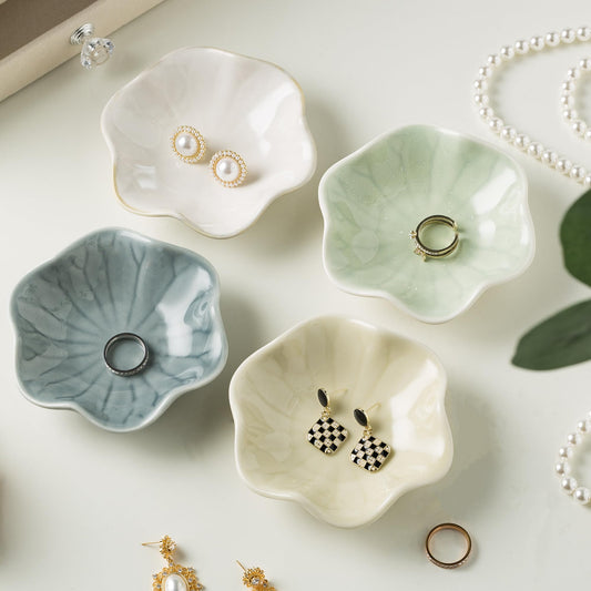 QNMUSUNC Ceramic Ring Dish, Jewelry Dish Holder, Small Trinket Tray Plate for Earrings Rings Necklaces Keys, for Mom Friend Sister (White Surface)