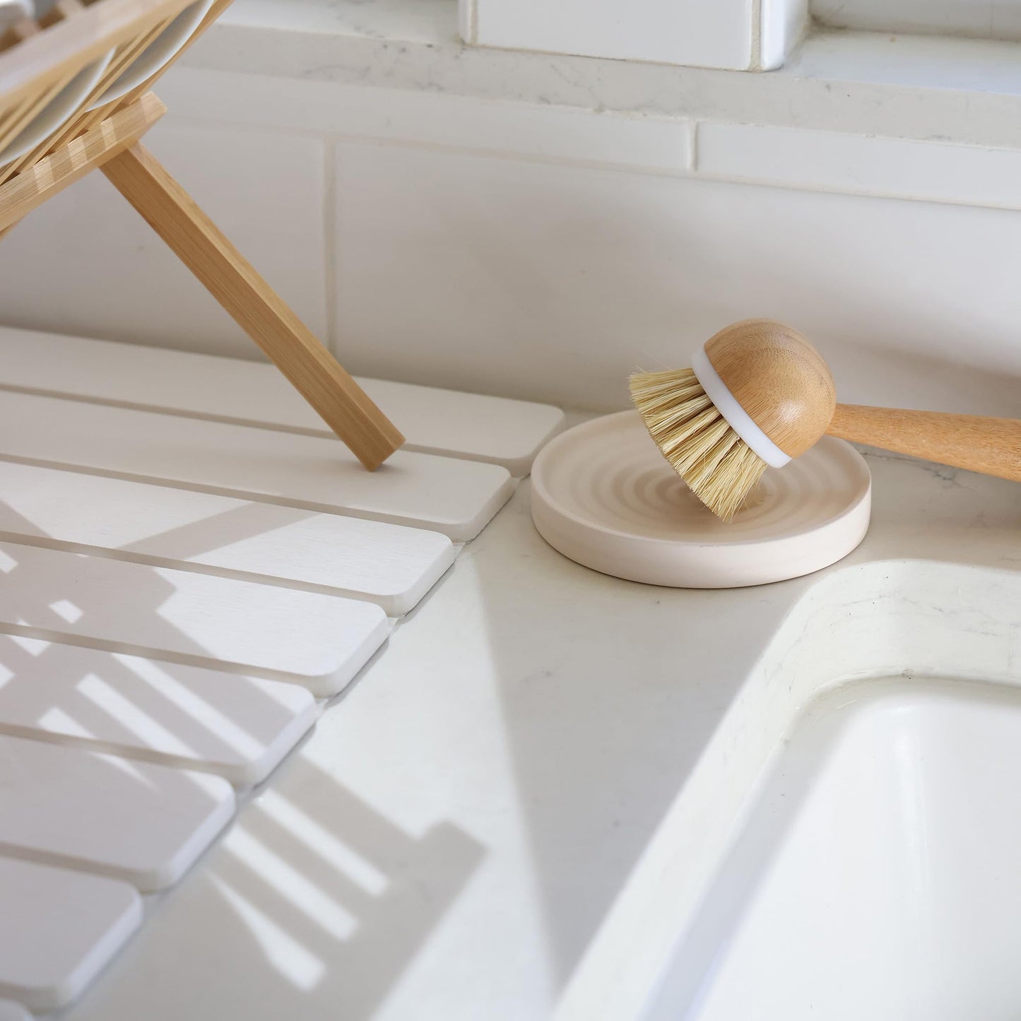 Selegna Diatomite Soap Holder, Circular Design with Ripple Pattern, Absorbent Bath Soap Dish (Beige)