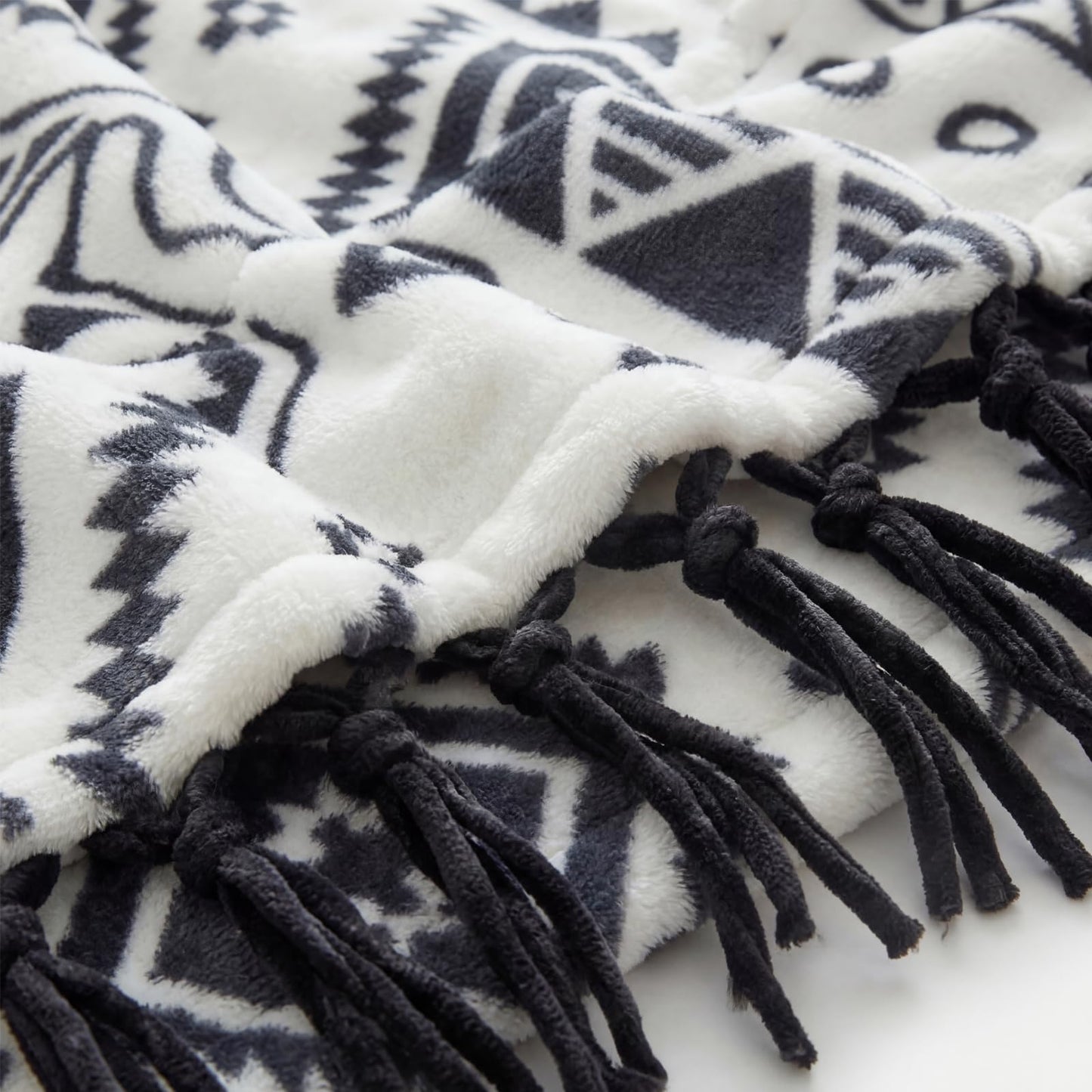 CASAAGUSTO Boho Throw Blanket for Couch - Farmhouse Throw Blanket with Tassel, Western Aztec Blanket, Printed Flannel Bohemian Blanket,Gifts for Women(50x60 Inches, Black and White)