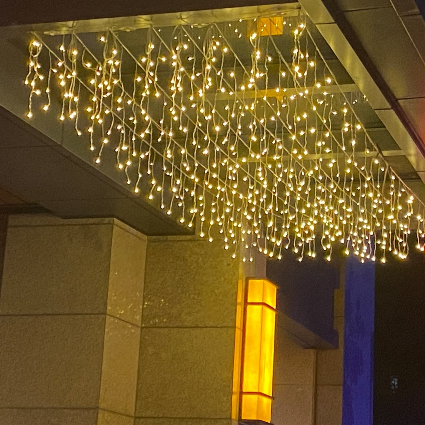 GTSYDING LED Icicle Lights, 13FT 72 LEDs 8 Modes Extendable Fairy Christmas Ceiling Dangling Hanging Twinkle Memory Short Curtain Lights for Party Decorations Outdoor Indoor (Warm White, 4M03)