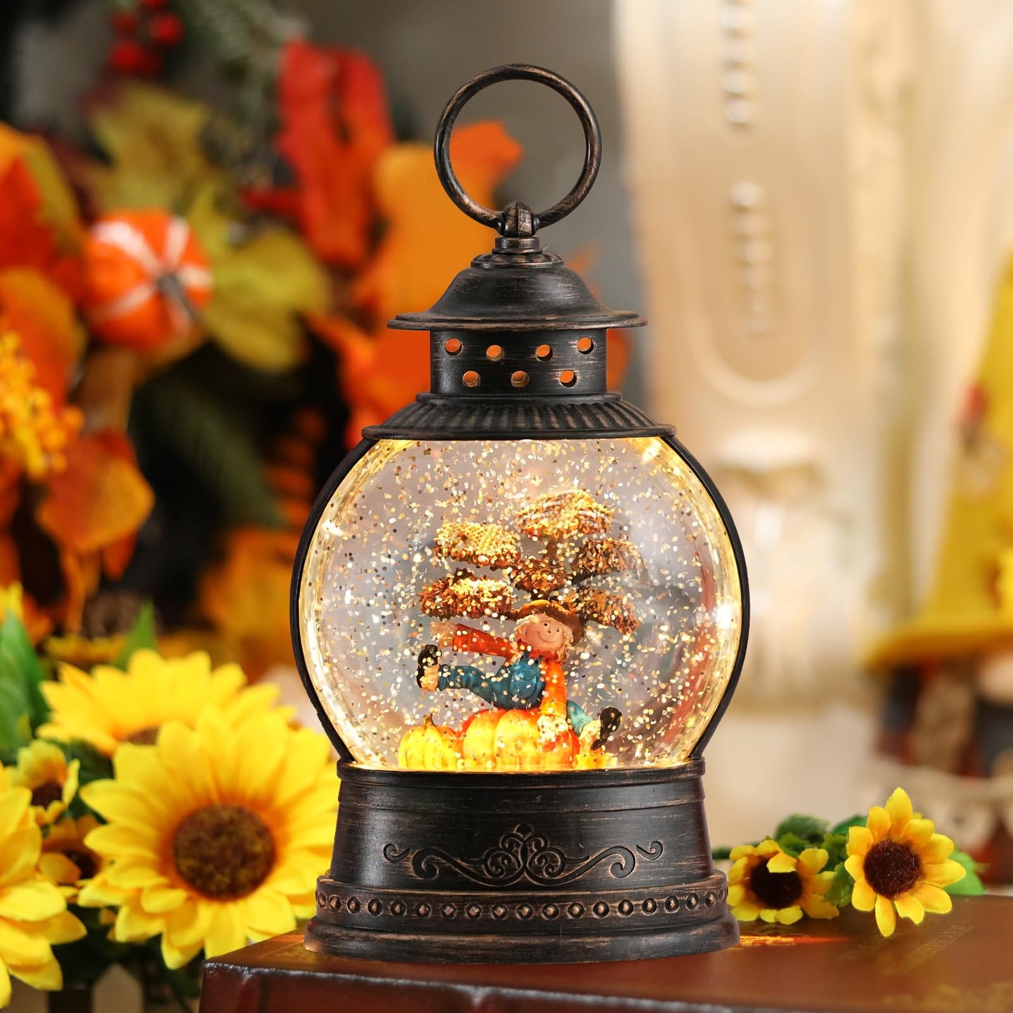 Thanksgiving Decorations Snow Globes, Light Up Snow Globe Lantern with Scarecrow Pumpkin, 6H Timer, USB & Battery Operated Fall Decorations for Autumn Thanksgiving Harvest…