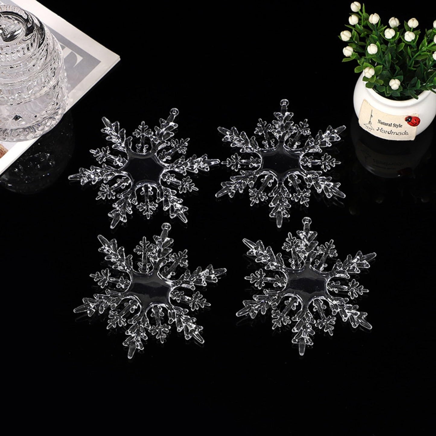 MIAO JIN Plastic Winter Snowflake Ornaments Xmas Tree Hanging Decorations for Christmas Tree Wedding Birthday Party Home Window Door Decorations,24PCS