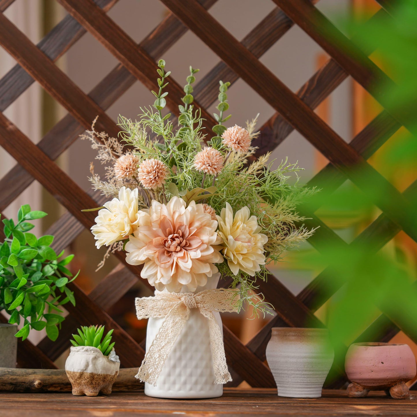 LUEUR Artificial Flowers in Ceramic Vase Centerpieces – Silk Flower Arrangement for Coffee Table Decor, Faux Flower Bouquet for Home Indoor Decoration, Bathroom, Dining Room, Seasonal Spring Decor